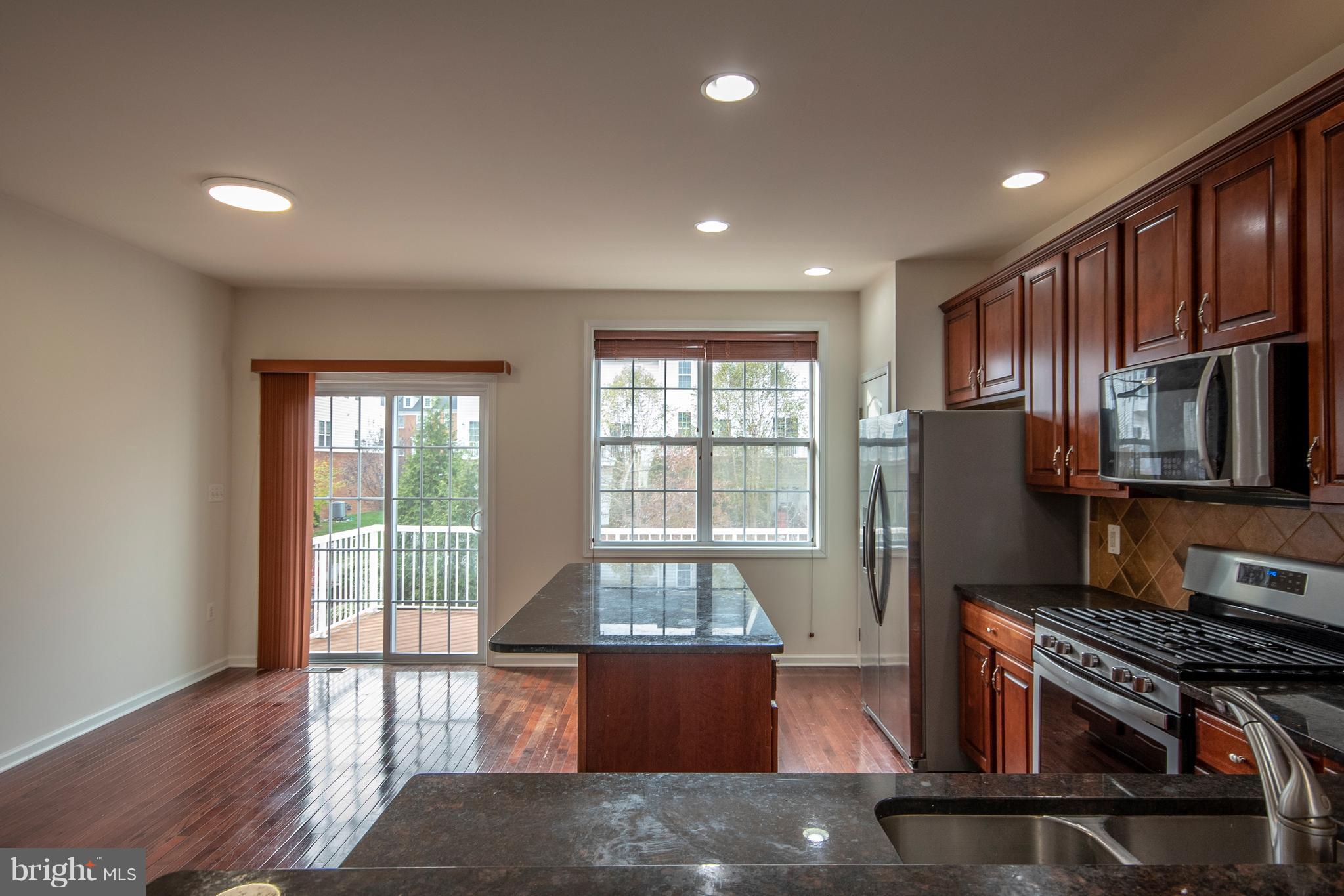 LOUDOUN VALLEY ESTATES 2 - Residential Lease