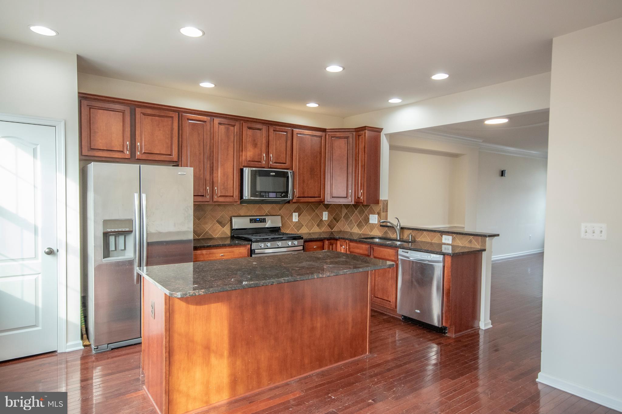 LOUDOUN VALLEY ESTATES 2 - Residential Lease