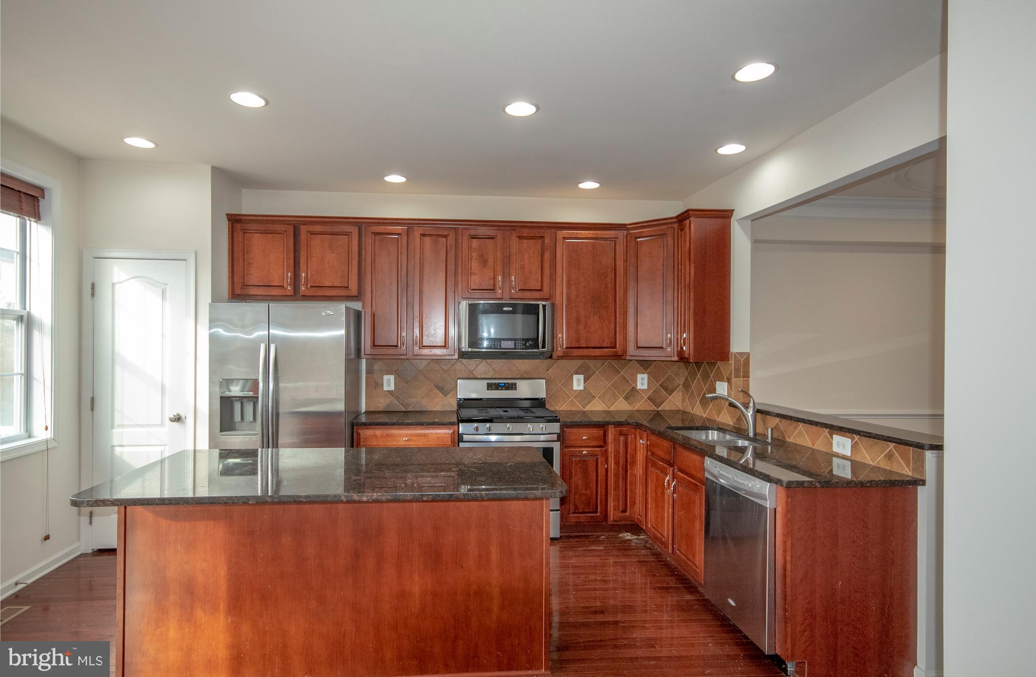 LOUDOUN VALLEY ESTATES 2 - Residential Lease