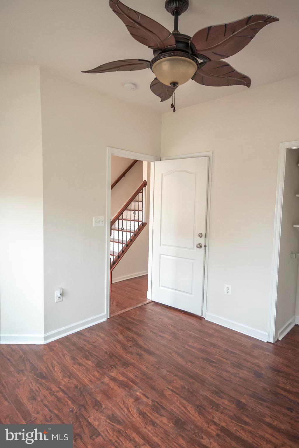 LOUDOUN VALLEY ESTATES 2 - Residential Lease