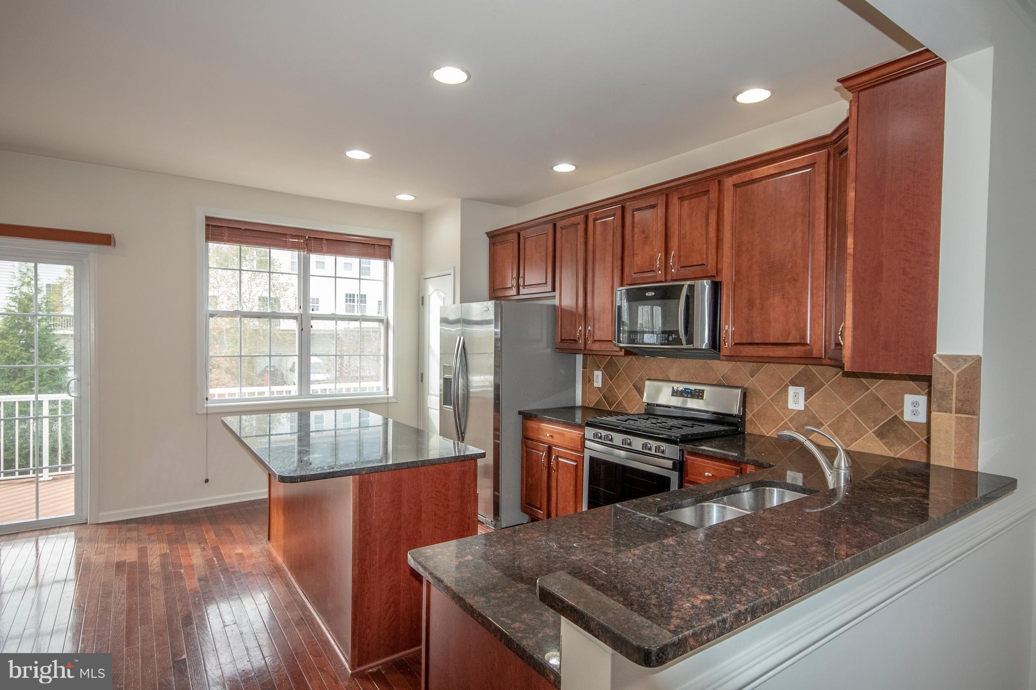 LOUDOUN VALLEY ESTATES 2 - Residential Lease