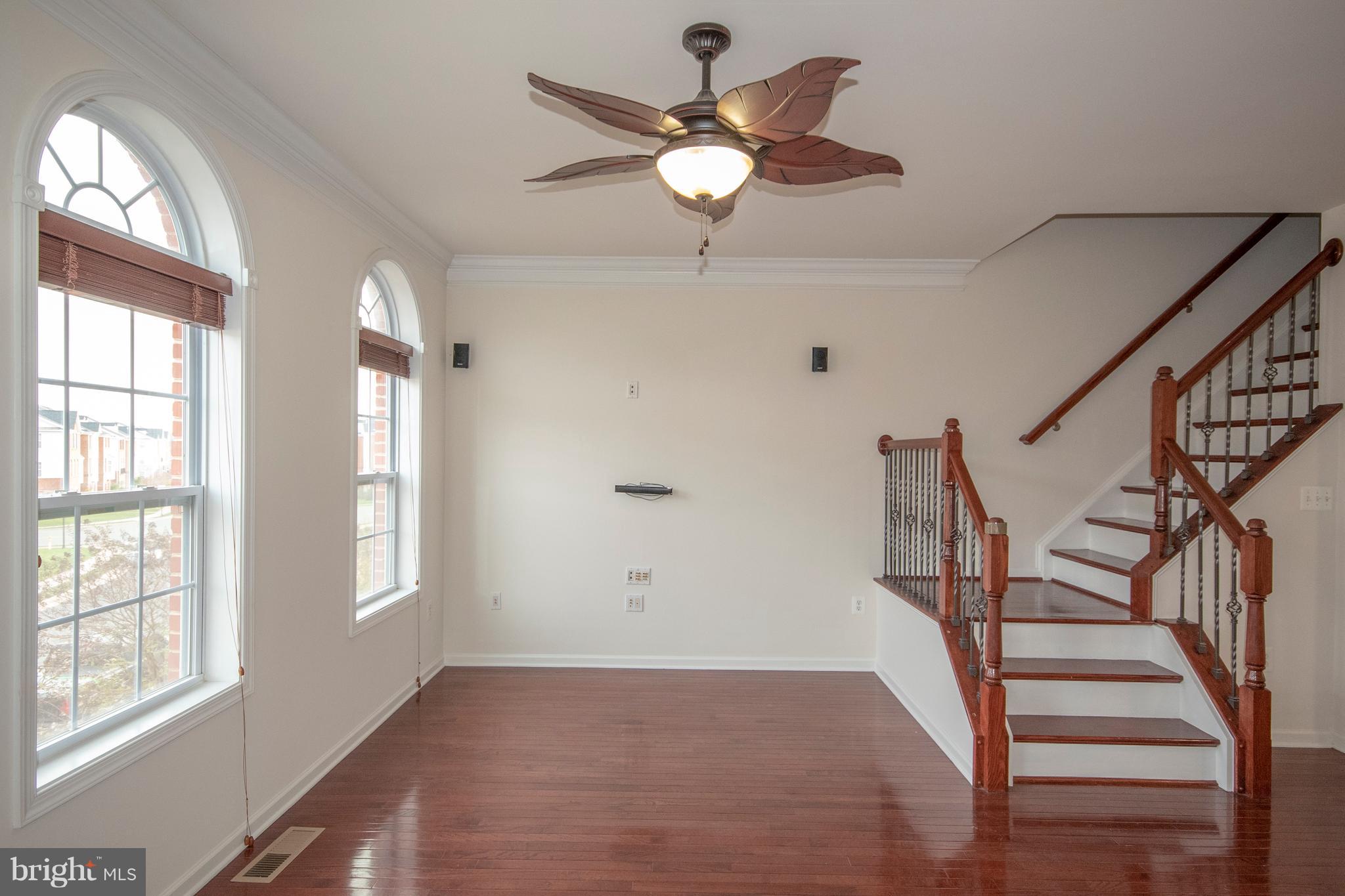 LOUDOUN VALLEY ESTATES 2 - Residential Lease