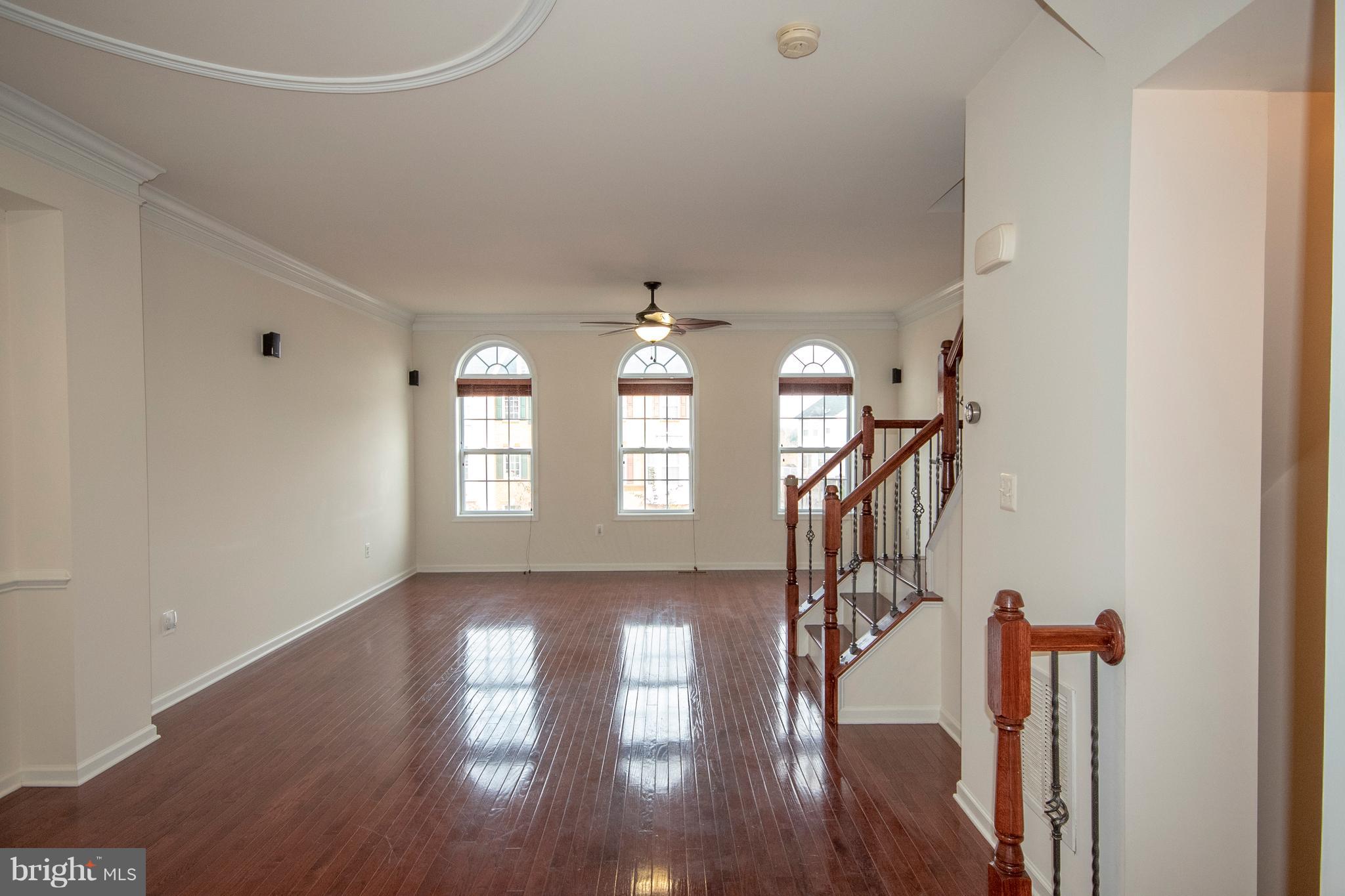 LOUDOUN VALLEY ESTATES 2 - Residential Lease