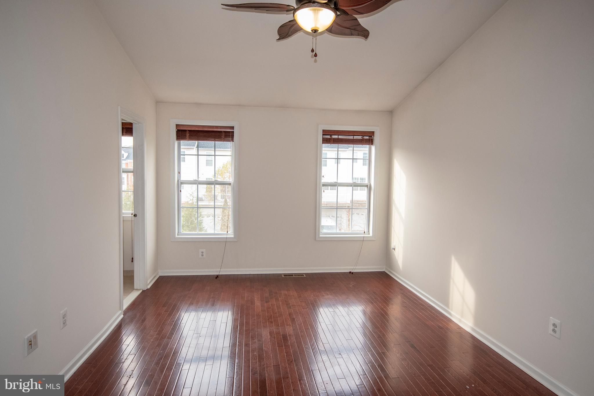 LOUDOUN VALLEY ESTATES 2 - Residential Lease