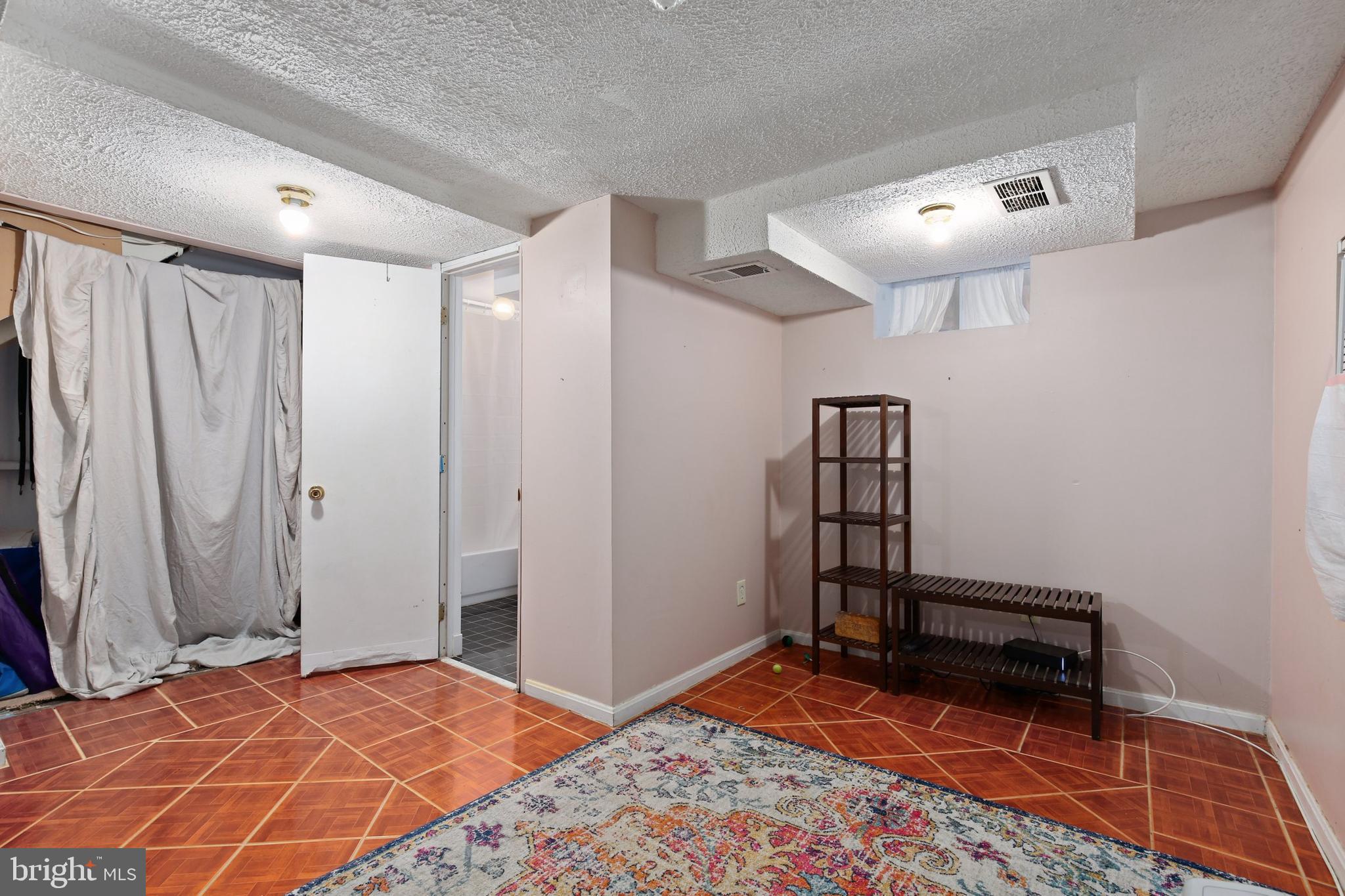 HOLLYWOOD - Residential