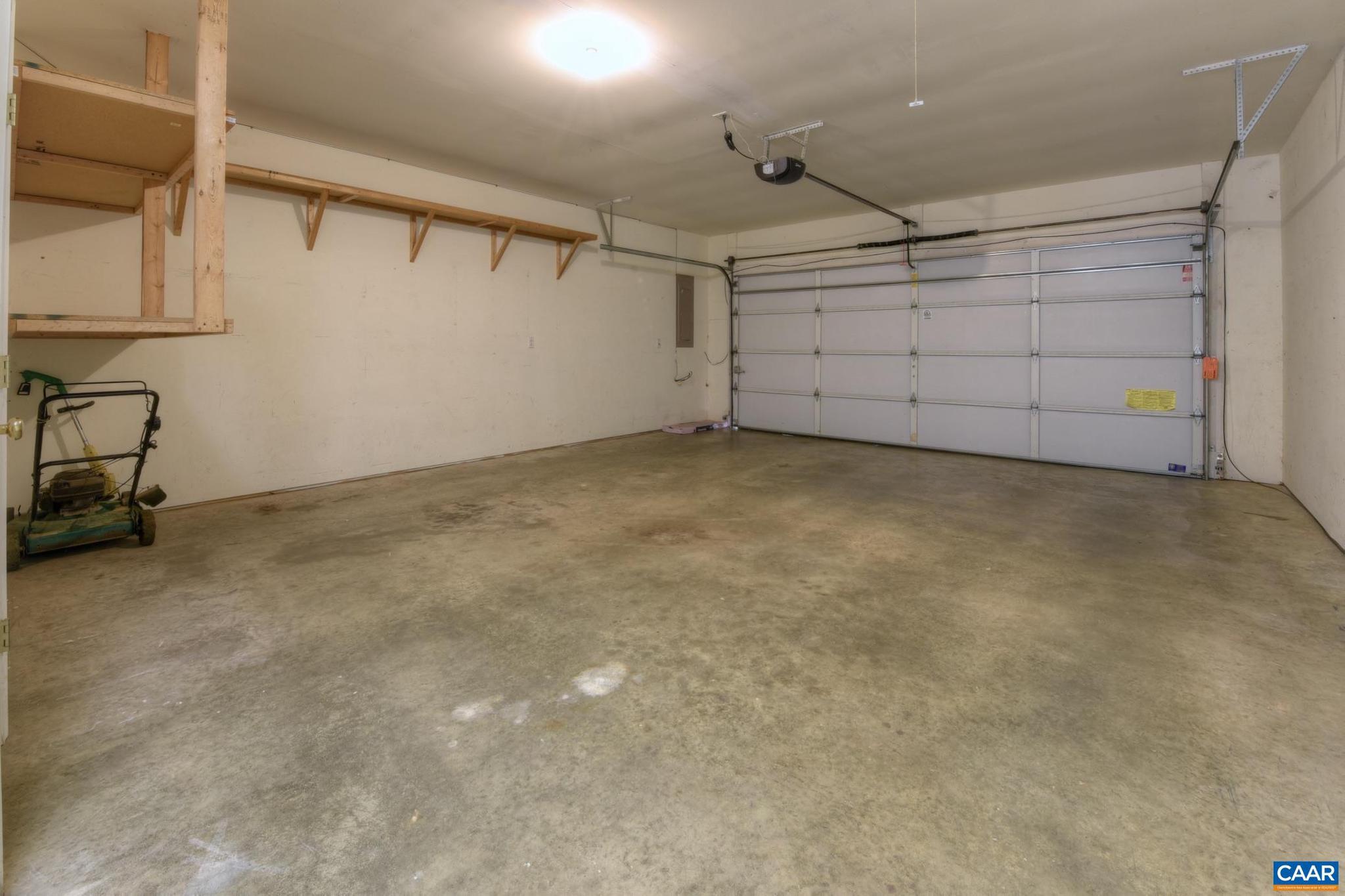 LAKE MONTICELLO - Residential