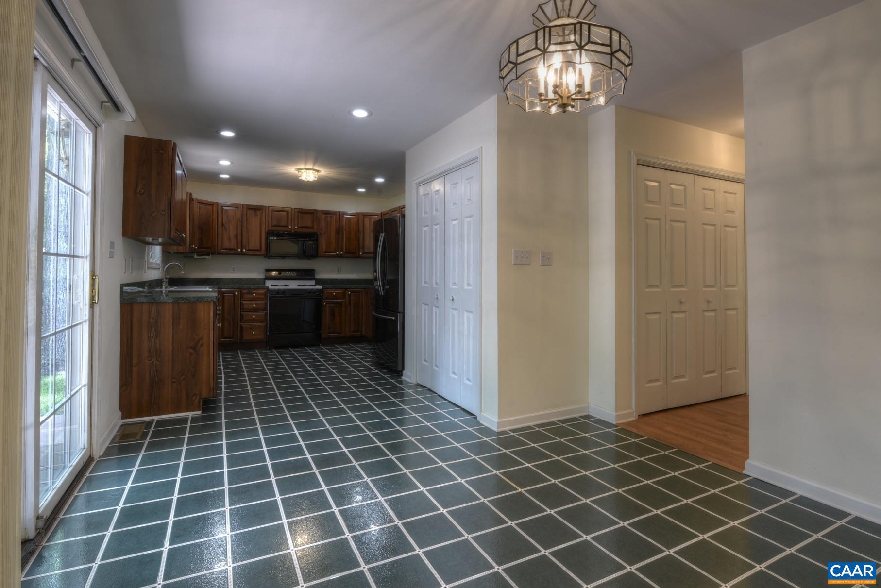 LAKE MONTICELLO - Residential