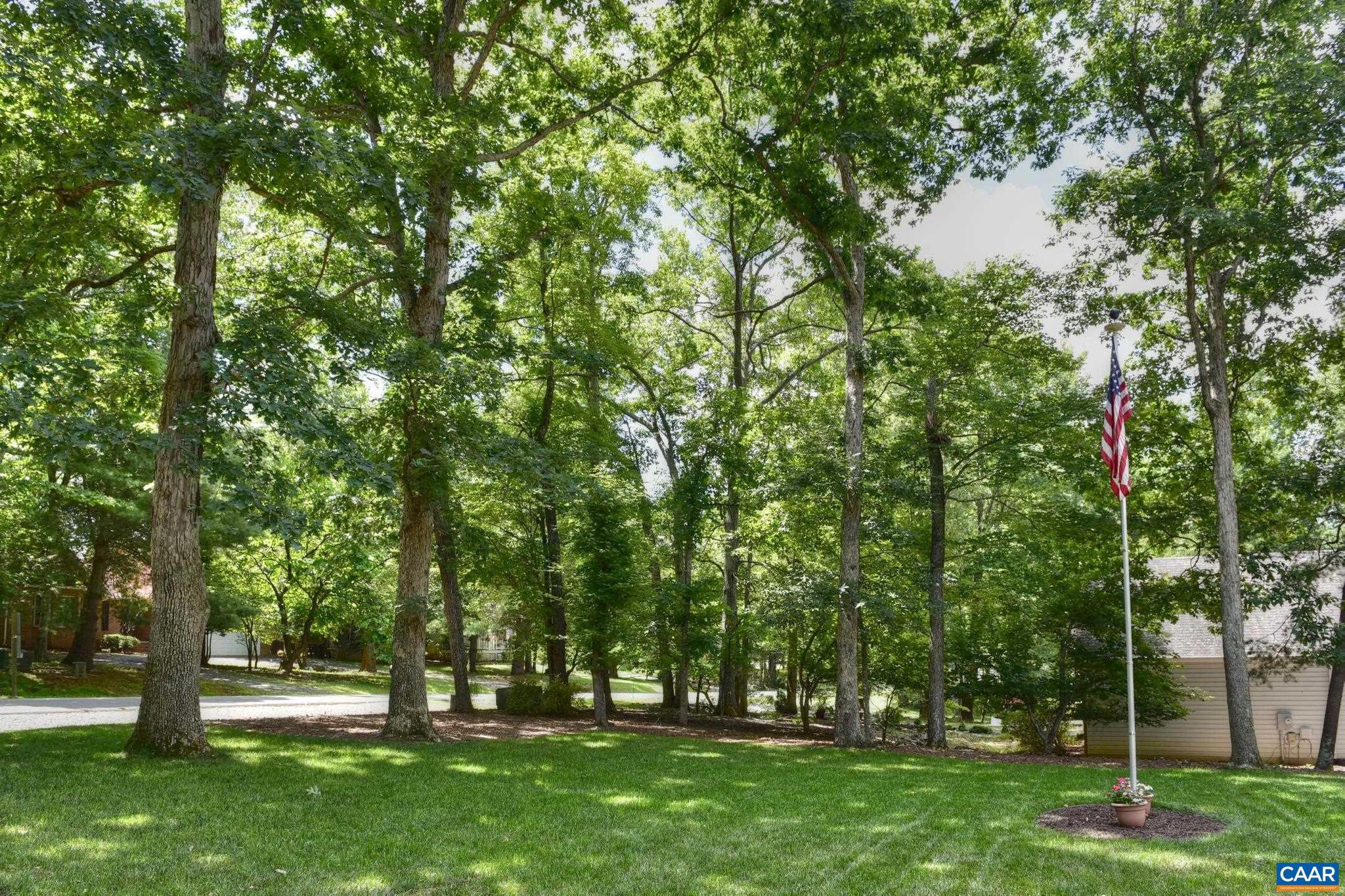 LAKE MONTICELLO - Residential