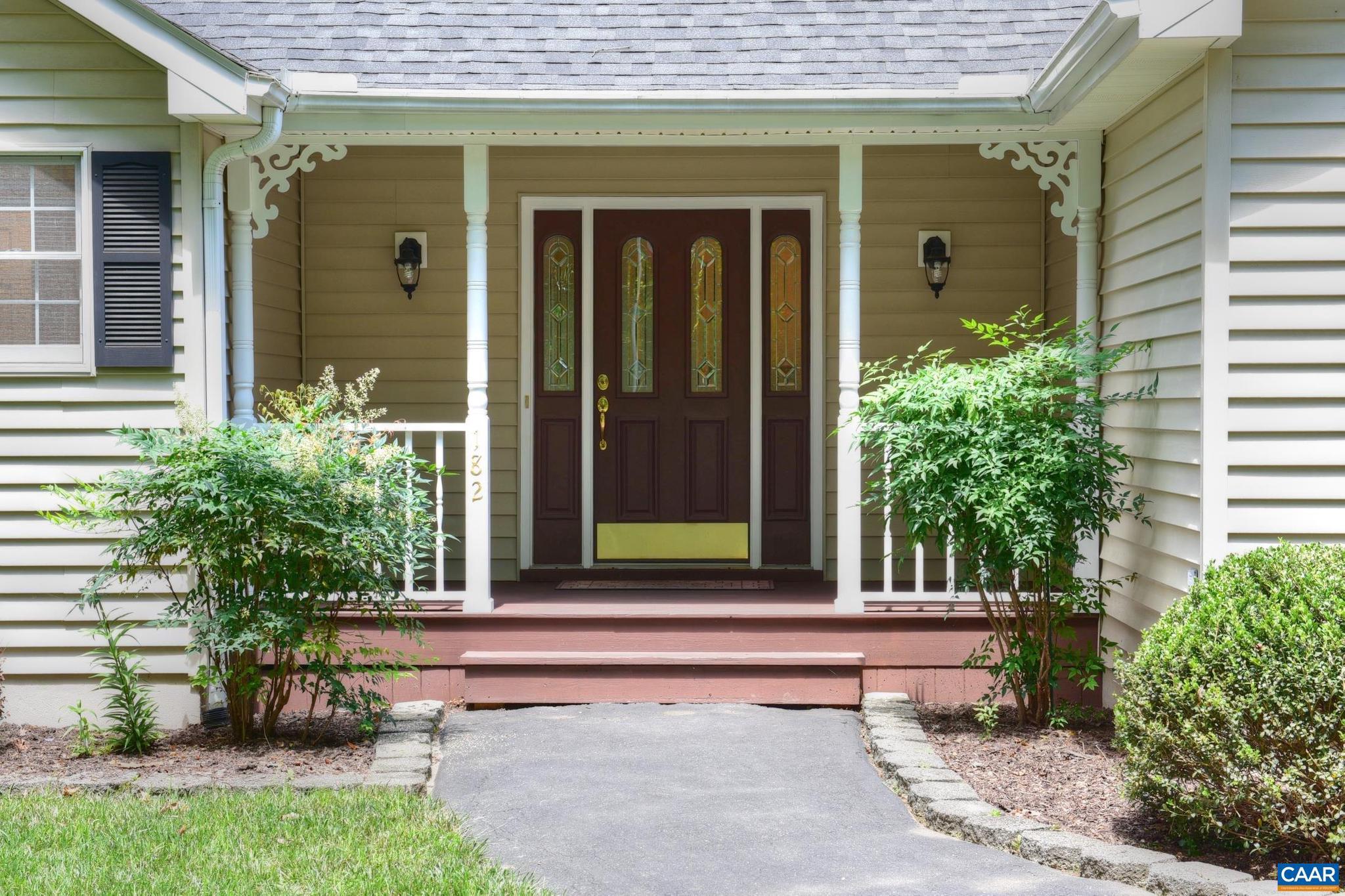LAKE MONTICELLO - Residential