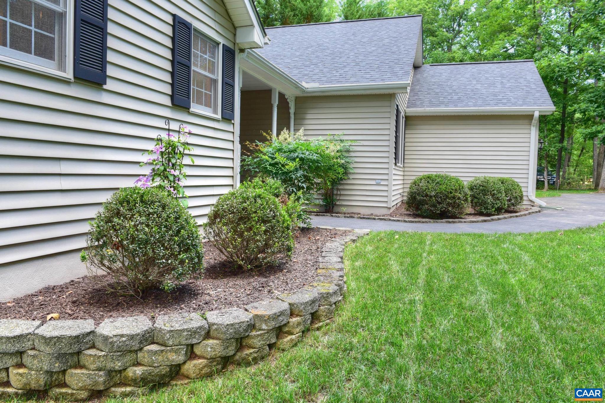 LAKE MONTICELLO - Residential