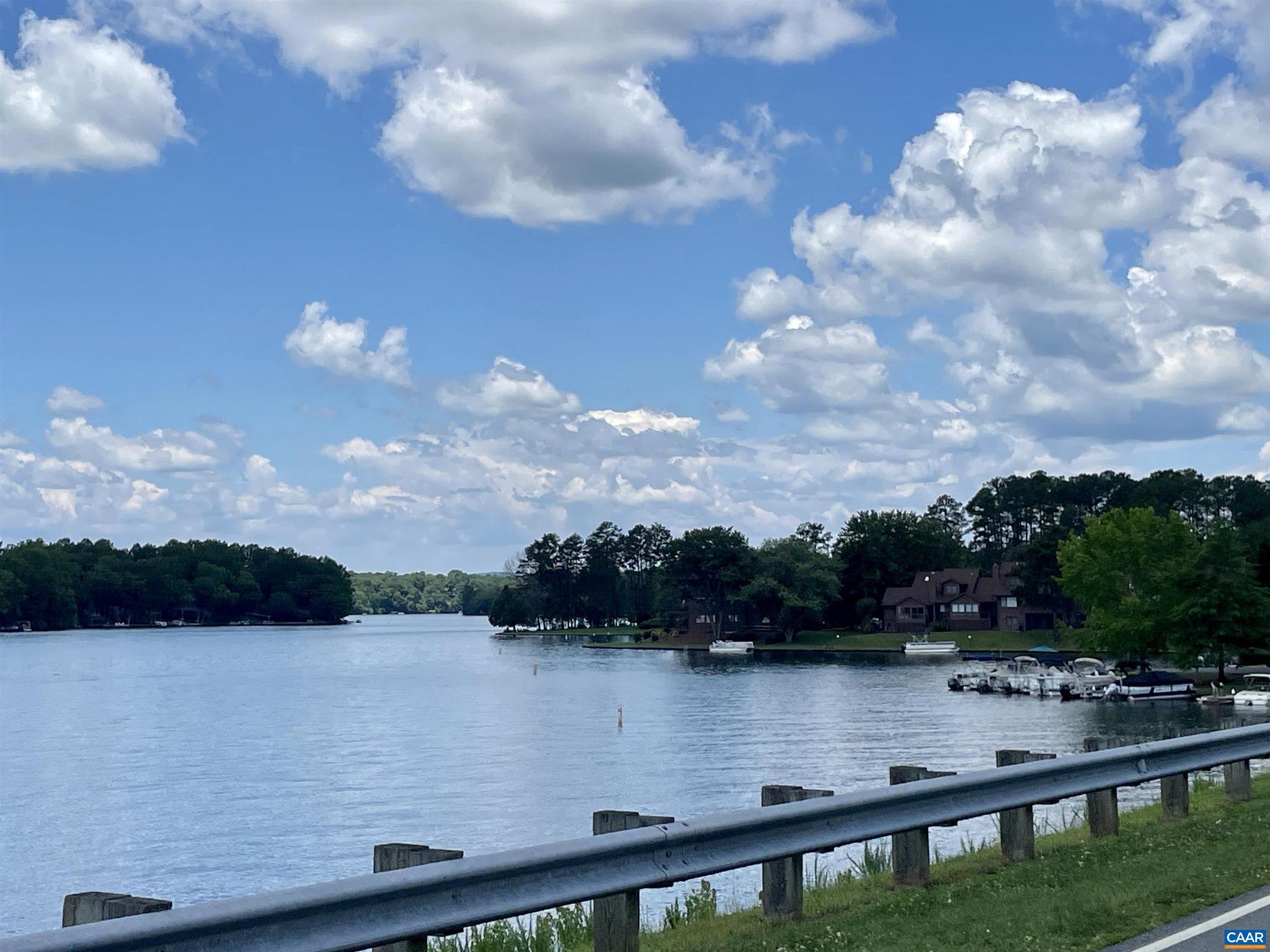 LAKE MONTICELLO - Residential