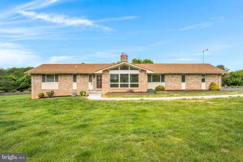 Homes For Sale - 5 Sunset Drive<br/> HANOVER, PA 17331