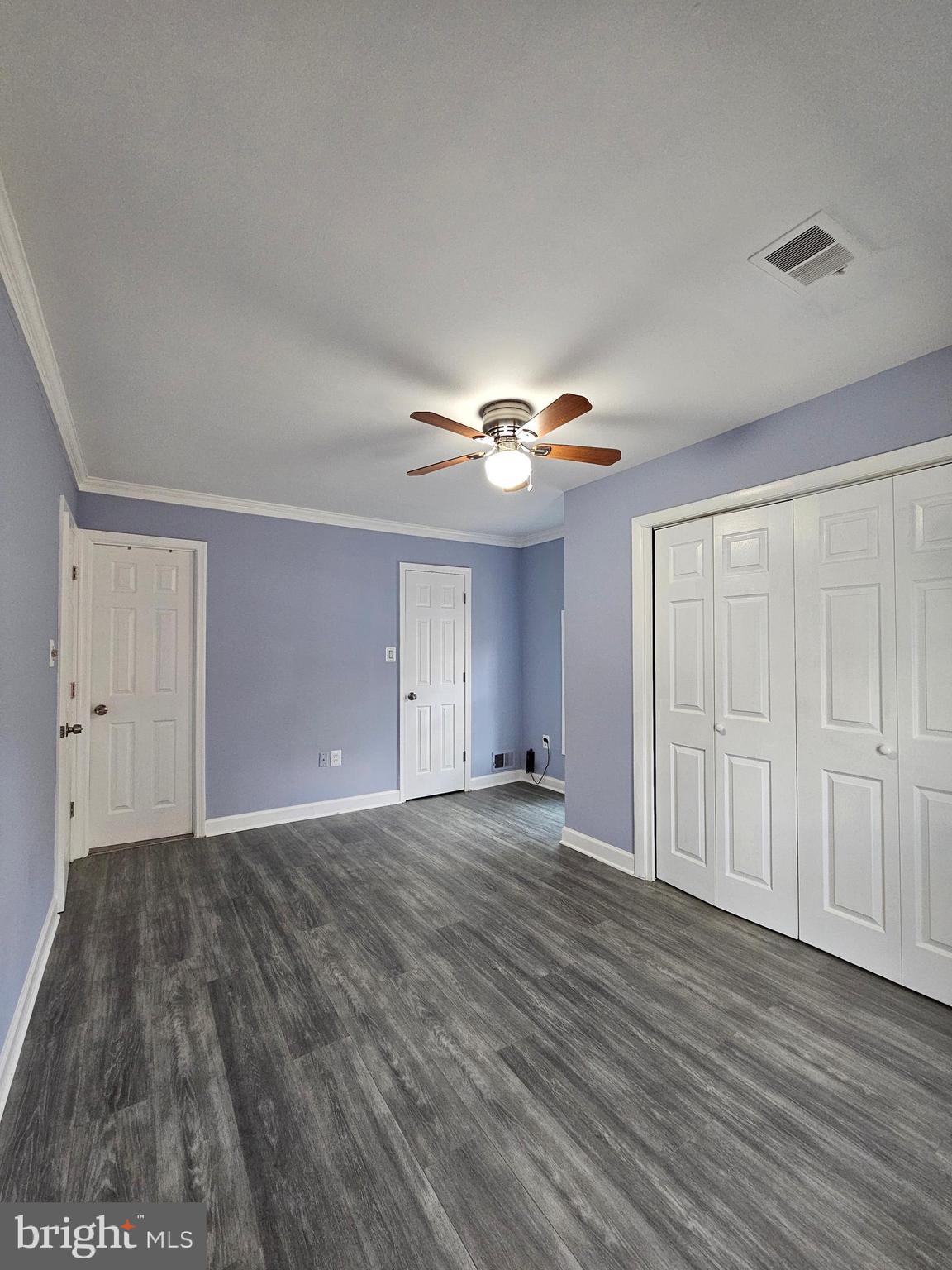 LONDON TOWNE - Residential