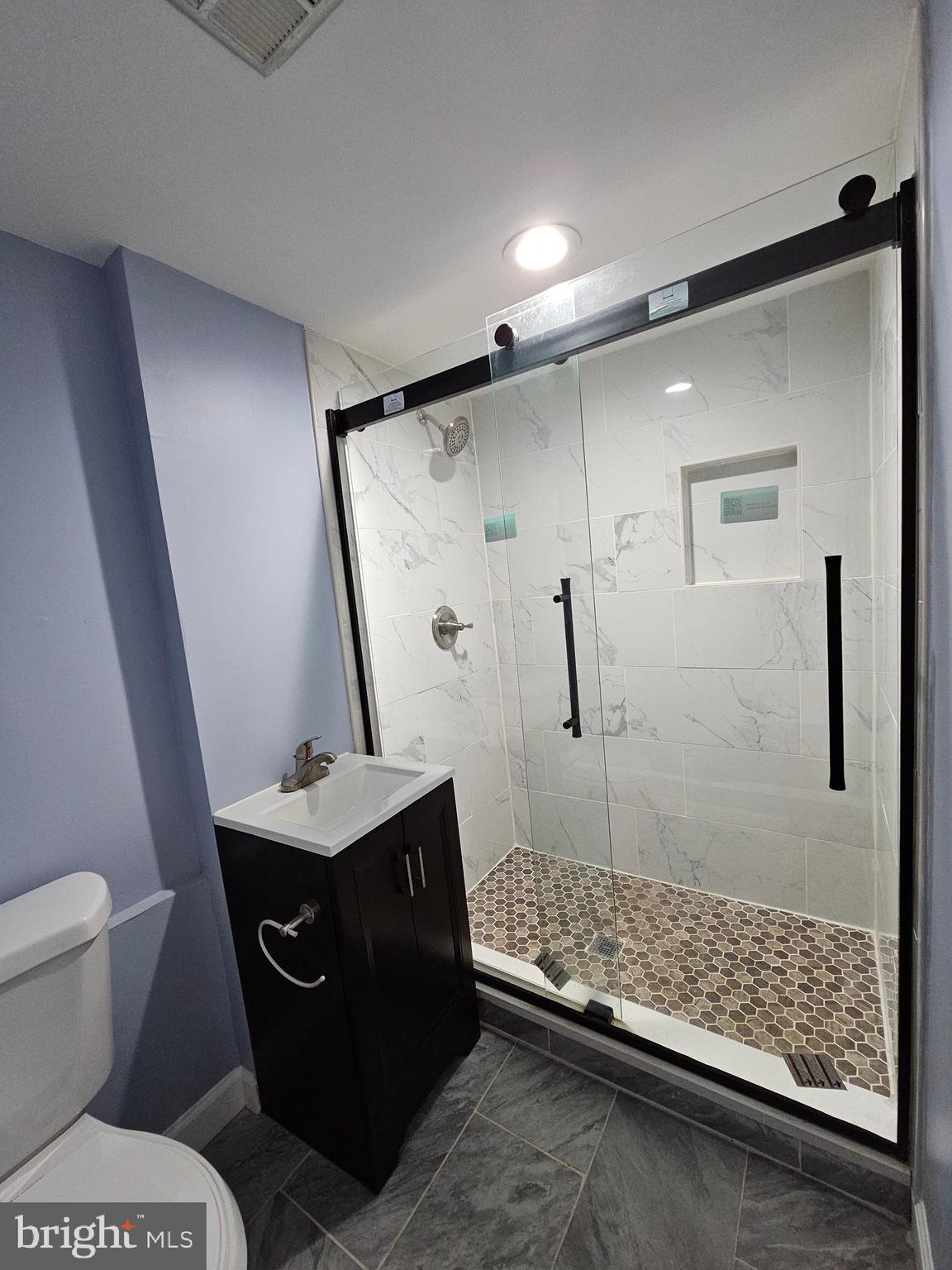 LONDON TOWNE - Residential