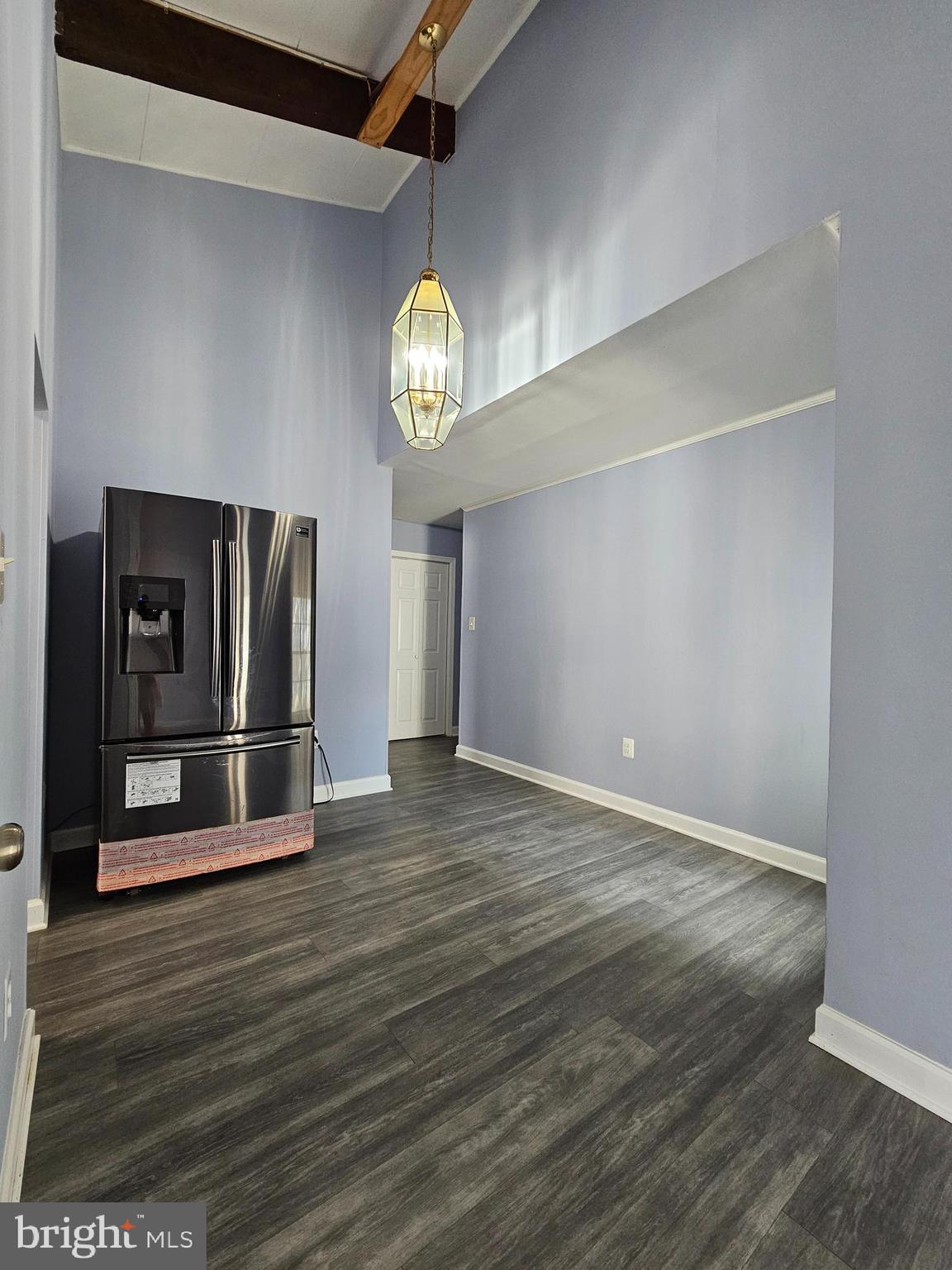 LONDON TOWNE - Residential