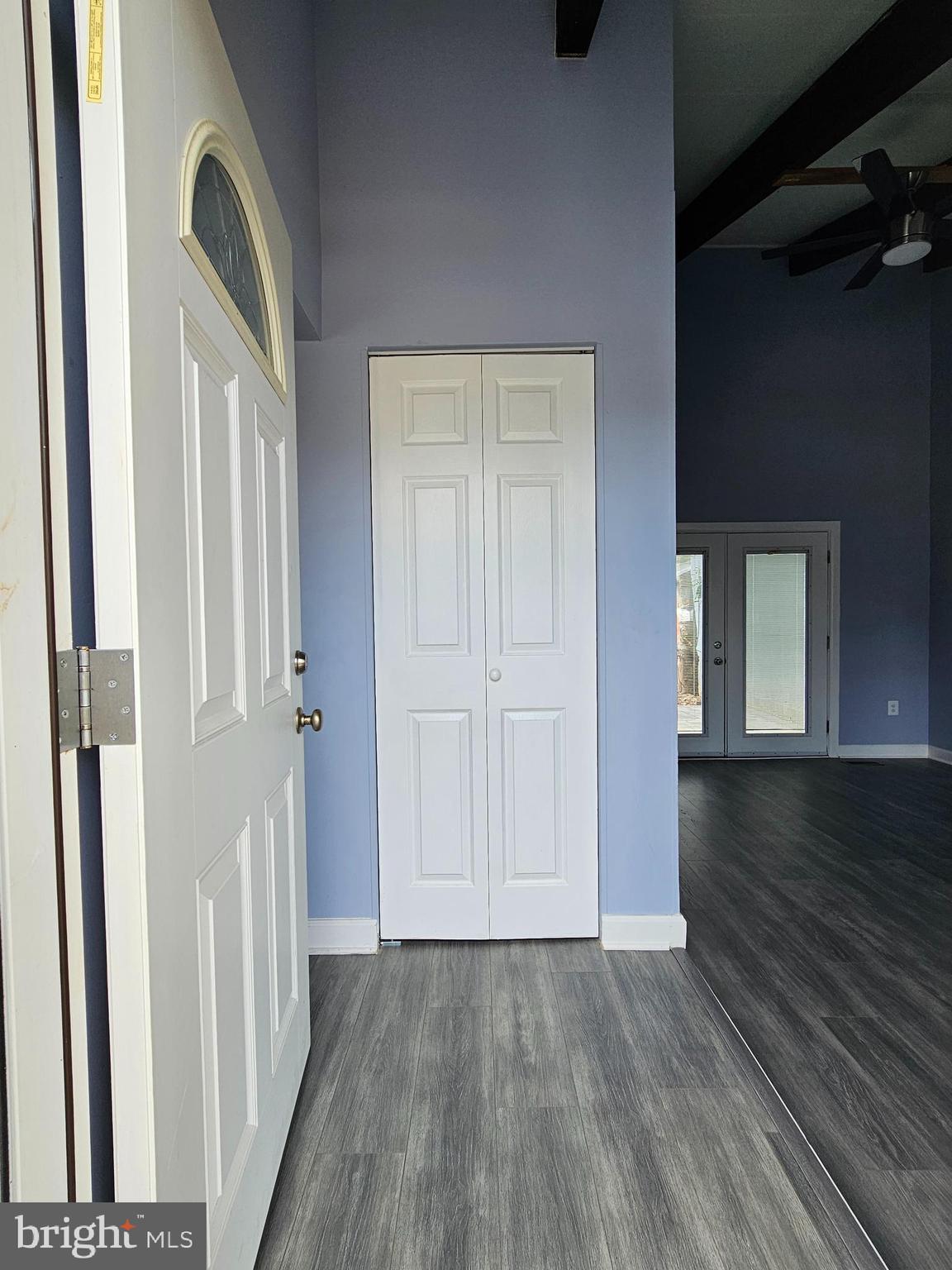 LONDON TOWNE - Residential