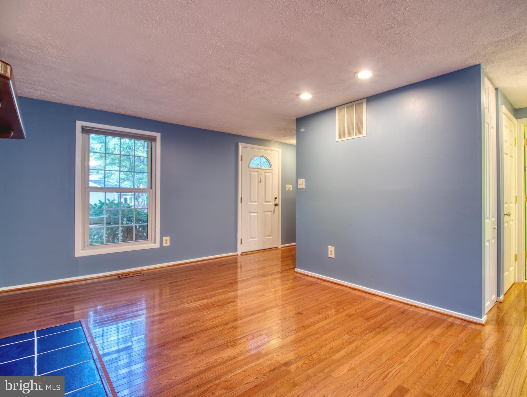 COUNTRY CLUB/LAKE MONTCLAIR - Residential Lease