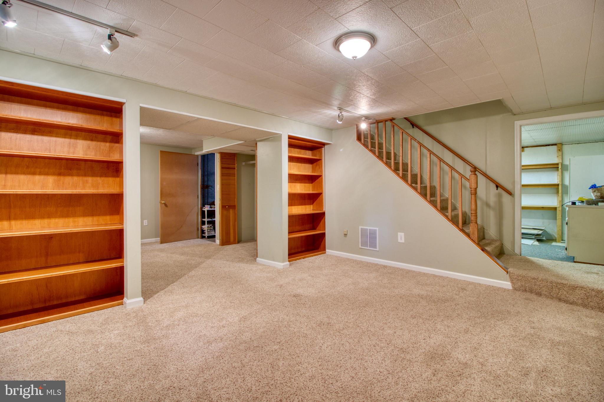 COUNTRY CLUB/LAKE MONTCLAIR - Residential Lease