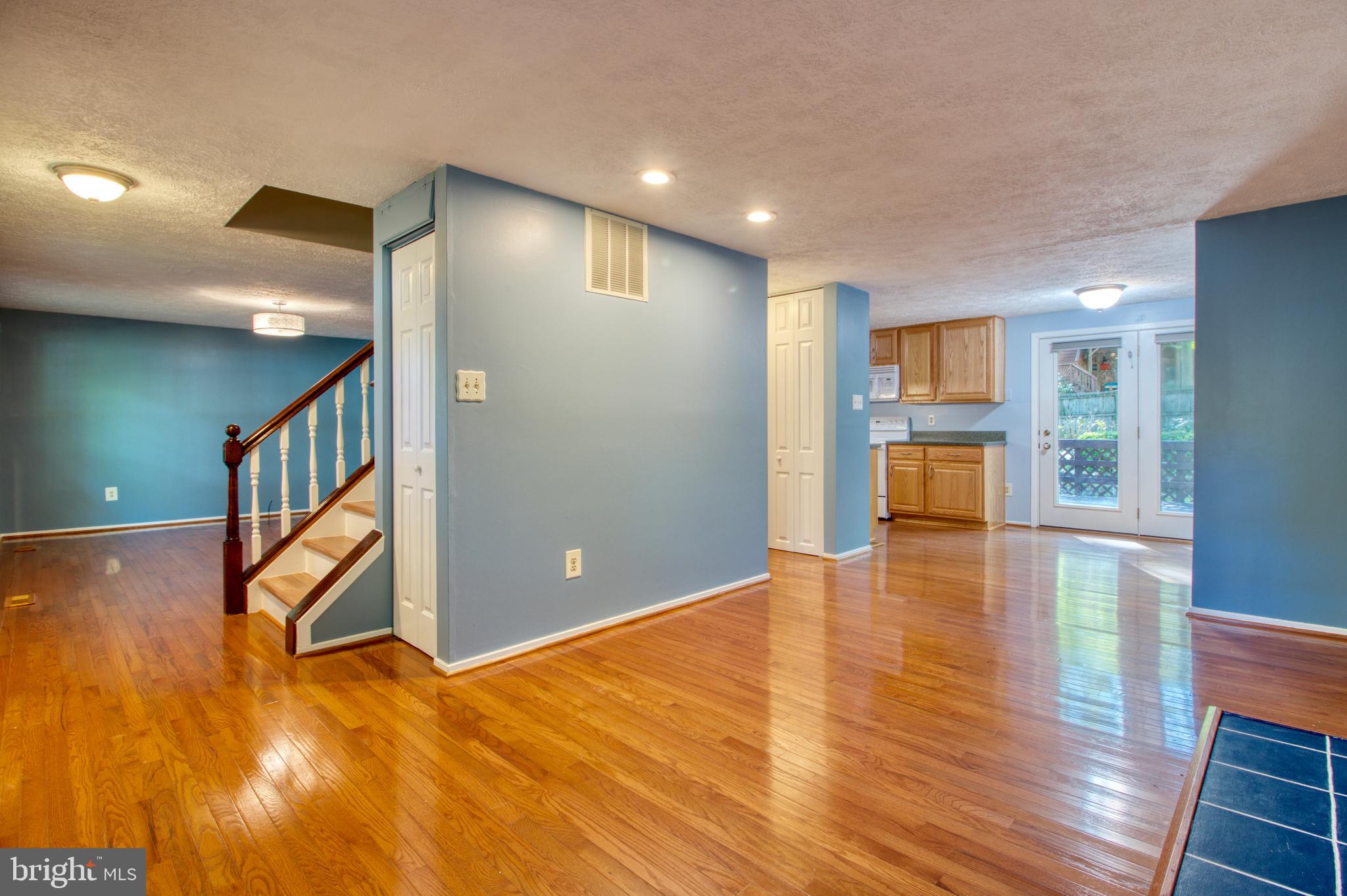 COUNTRY CLUB/LAKE MONTCLAIR - Residential Lease