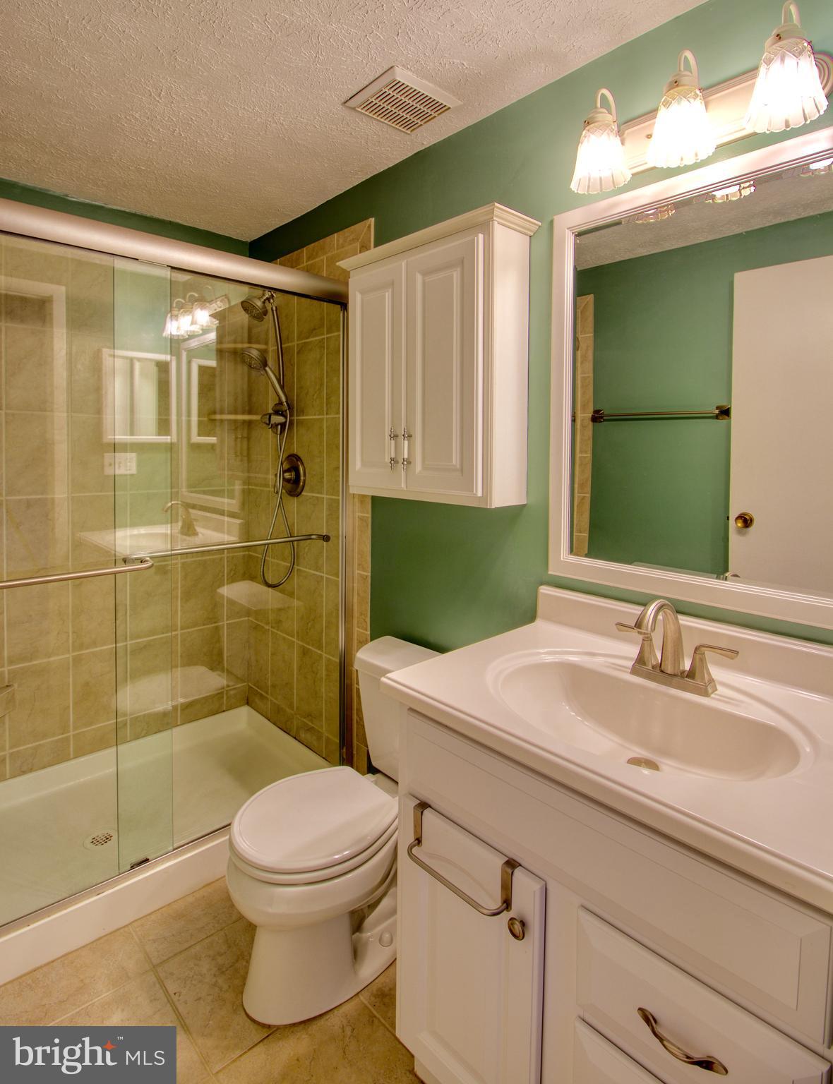 COUNTRY CLUB/LAKE MONTCLAIR - Residential Lease