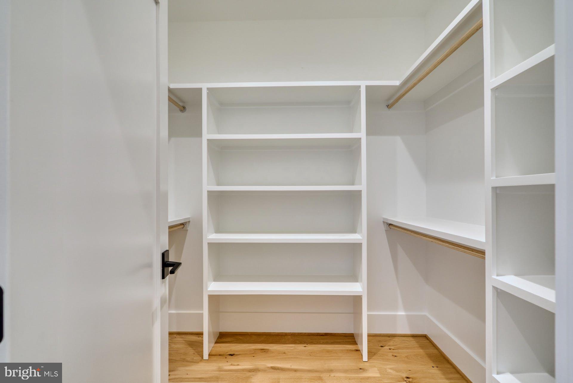 ARLINGTON - Residential