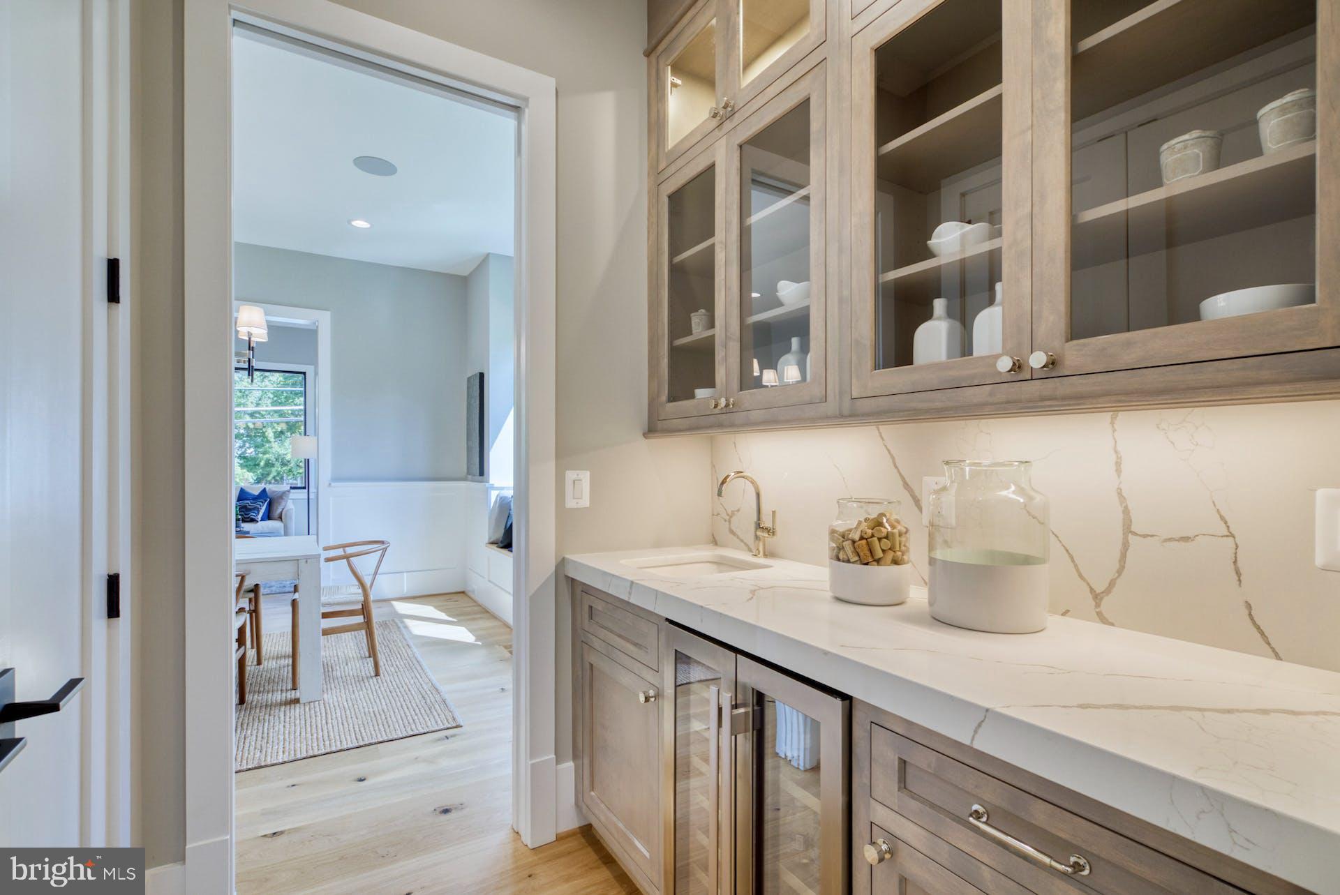 ARLINGTON - Residential