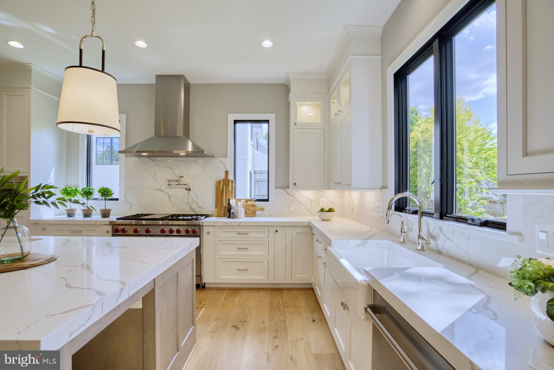 ARLINGTON - Residential