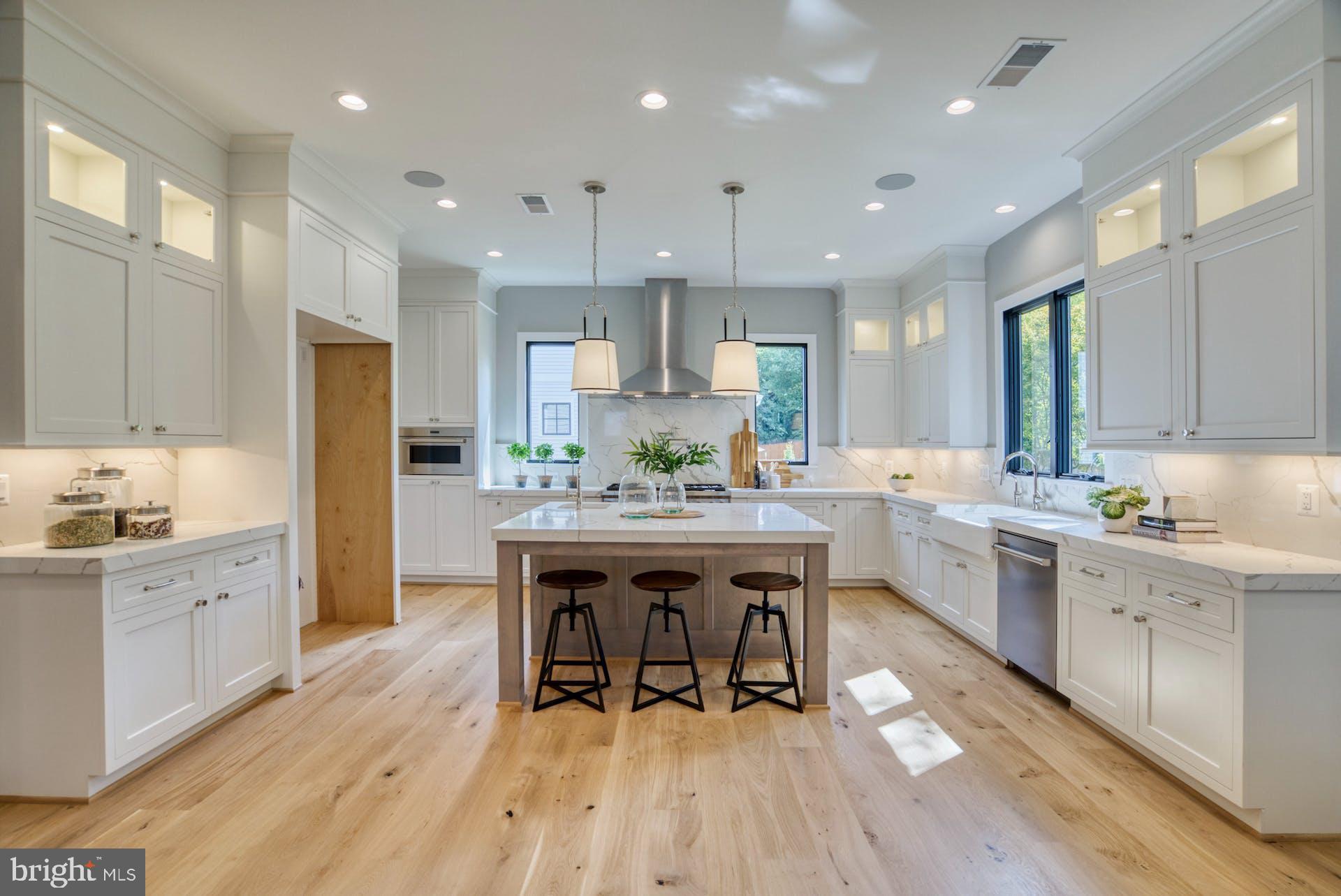 ARLINGTON - Residential