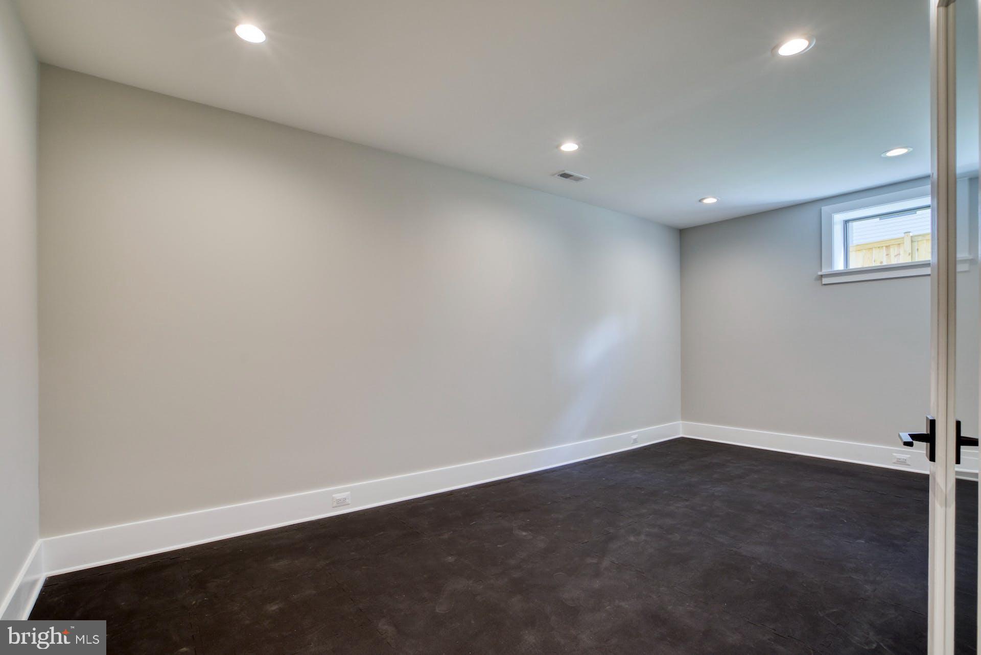 ARLINGTON - Residential