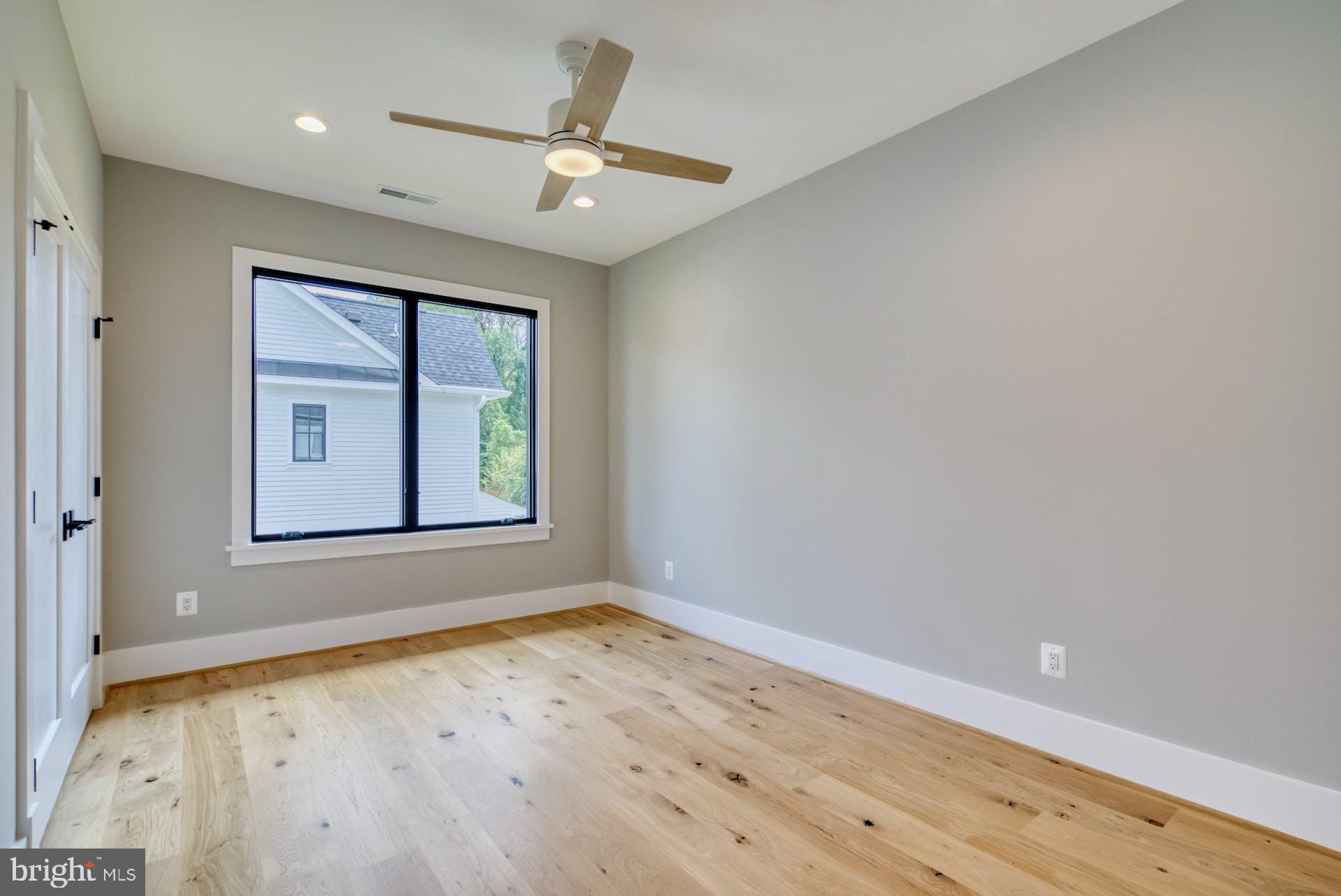 ARLINGTON - Residential