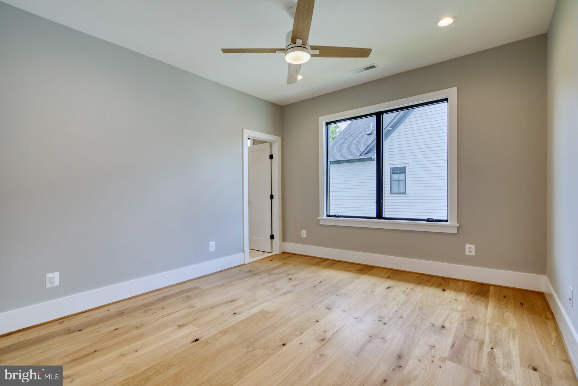 ARLINGTON - Residential