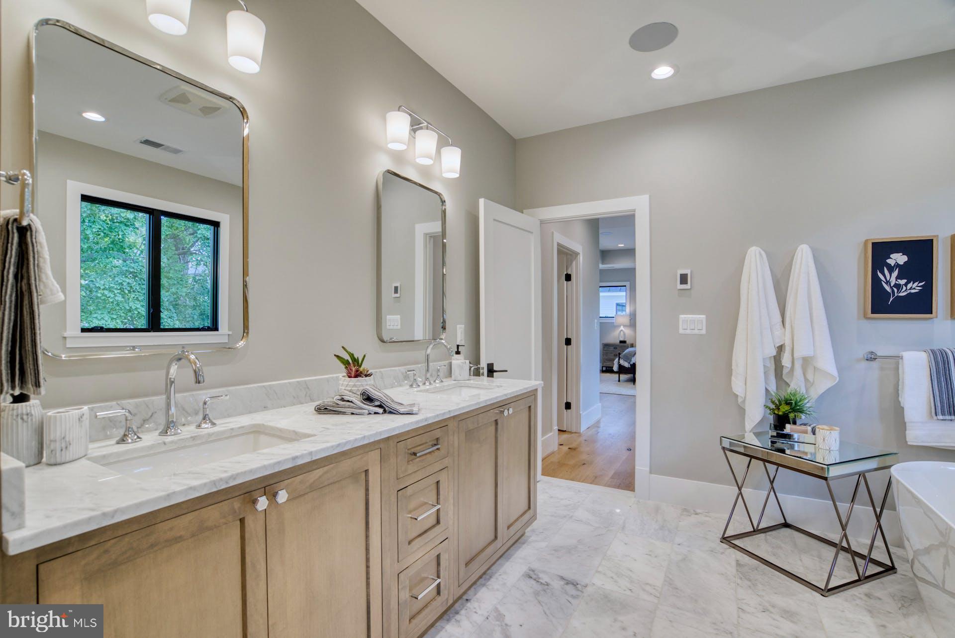 ARLINGTON - Residential