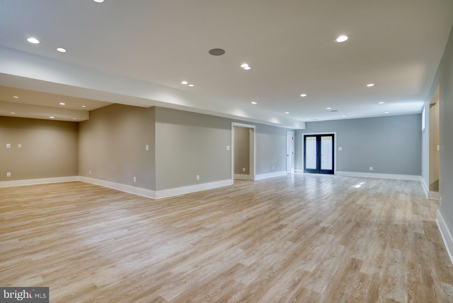 ARLINGTON - Residential