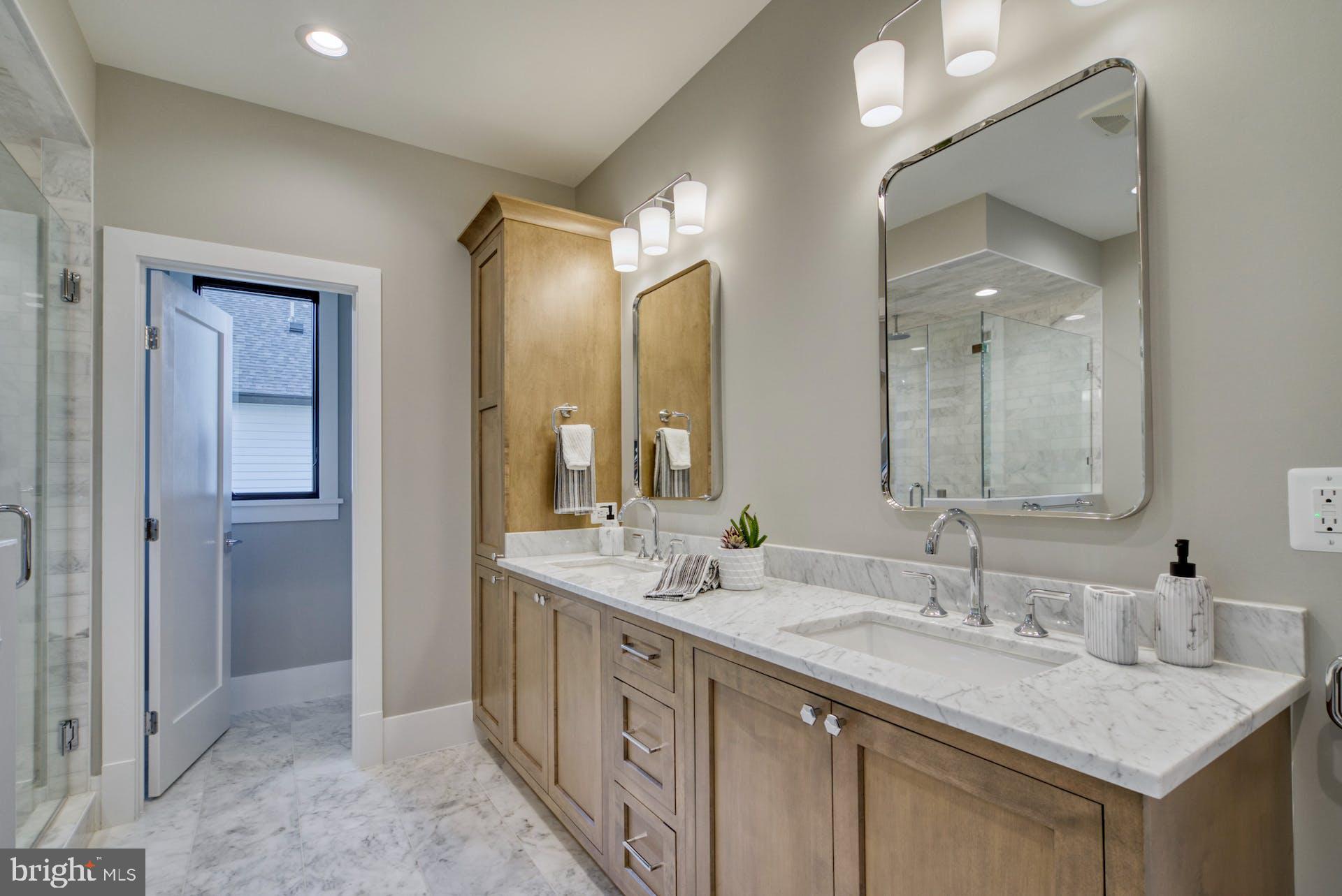 ARLINGTON - Residential