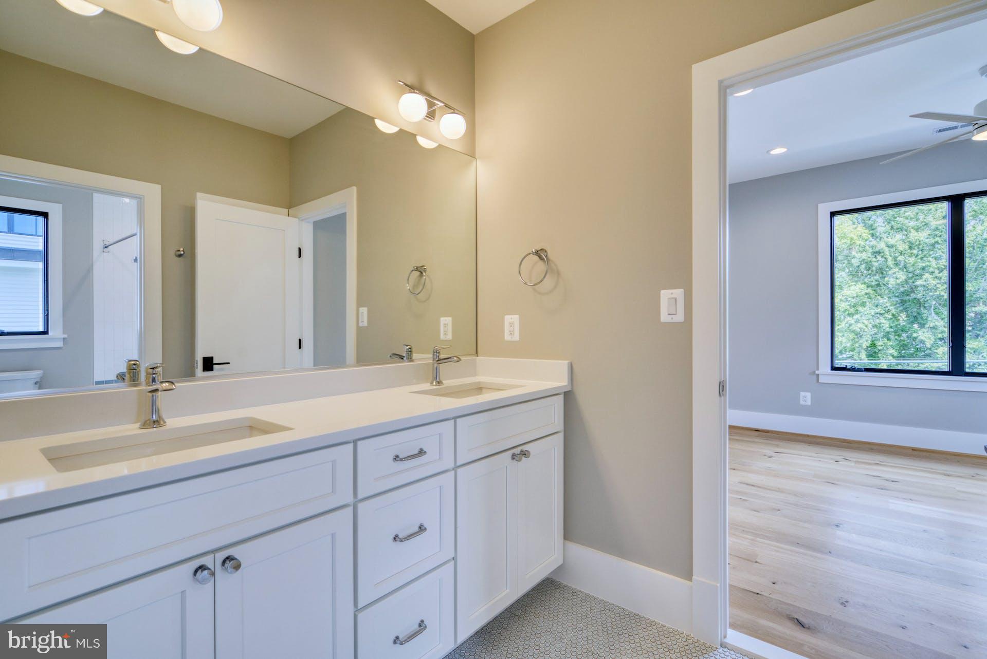 ARLINGTON - Residential