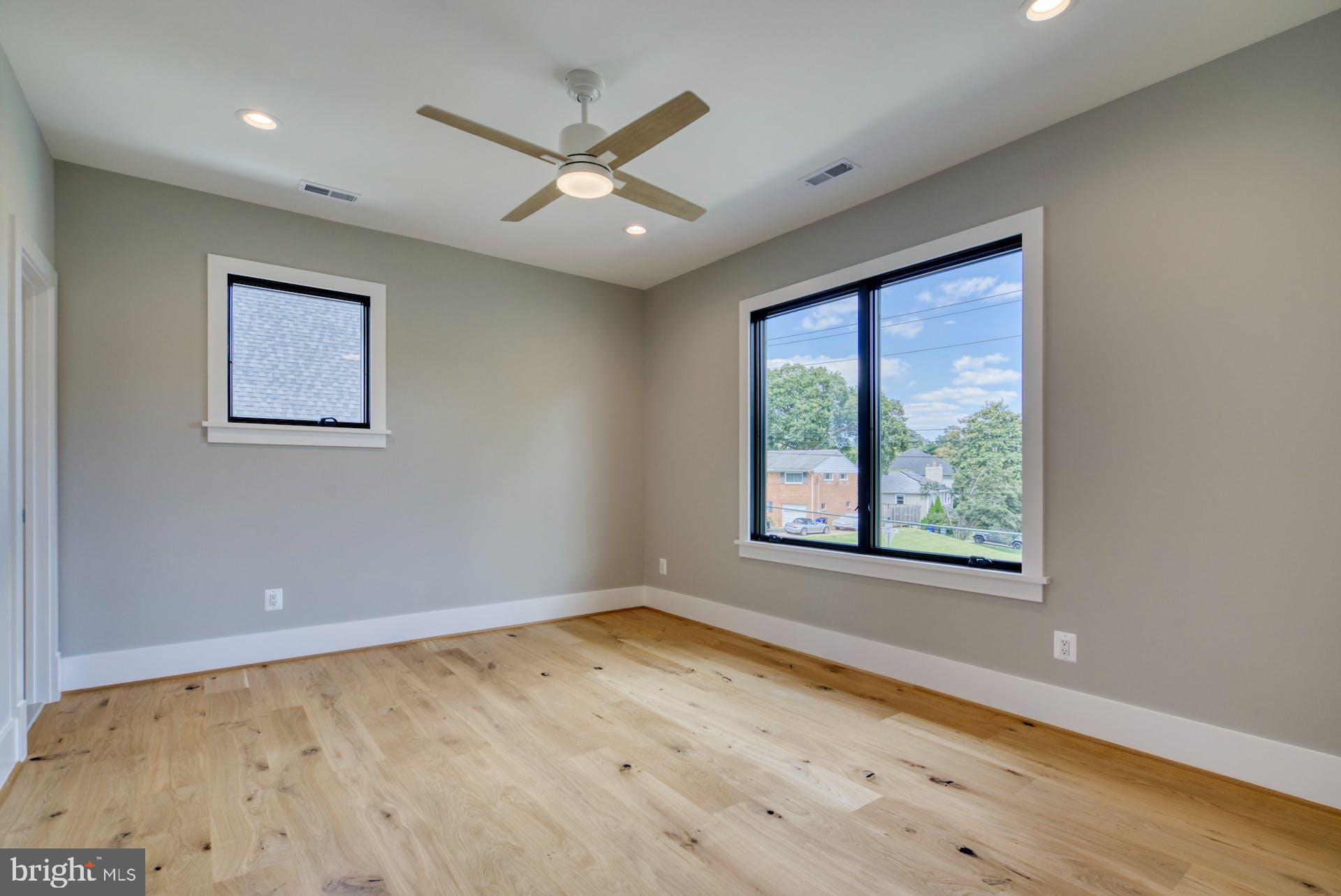 ARLINGTON - Residential