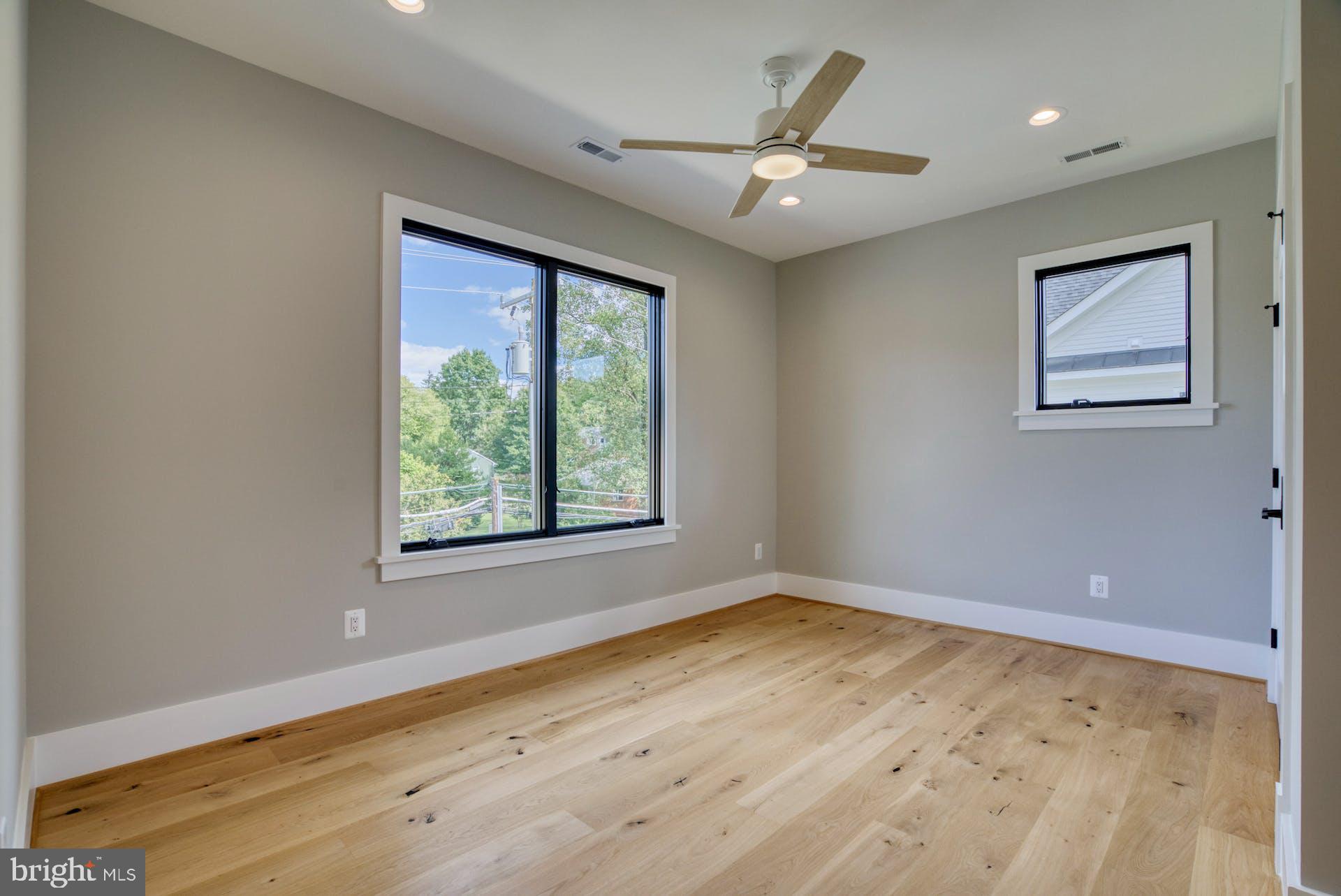 ARLINGTON - Residential