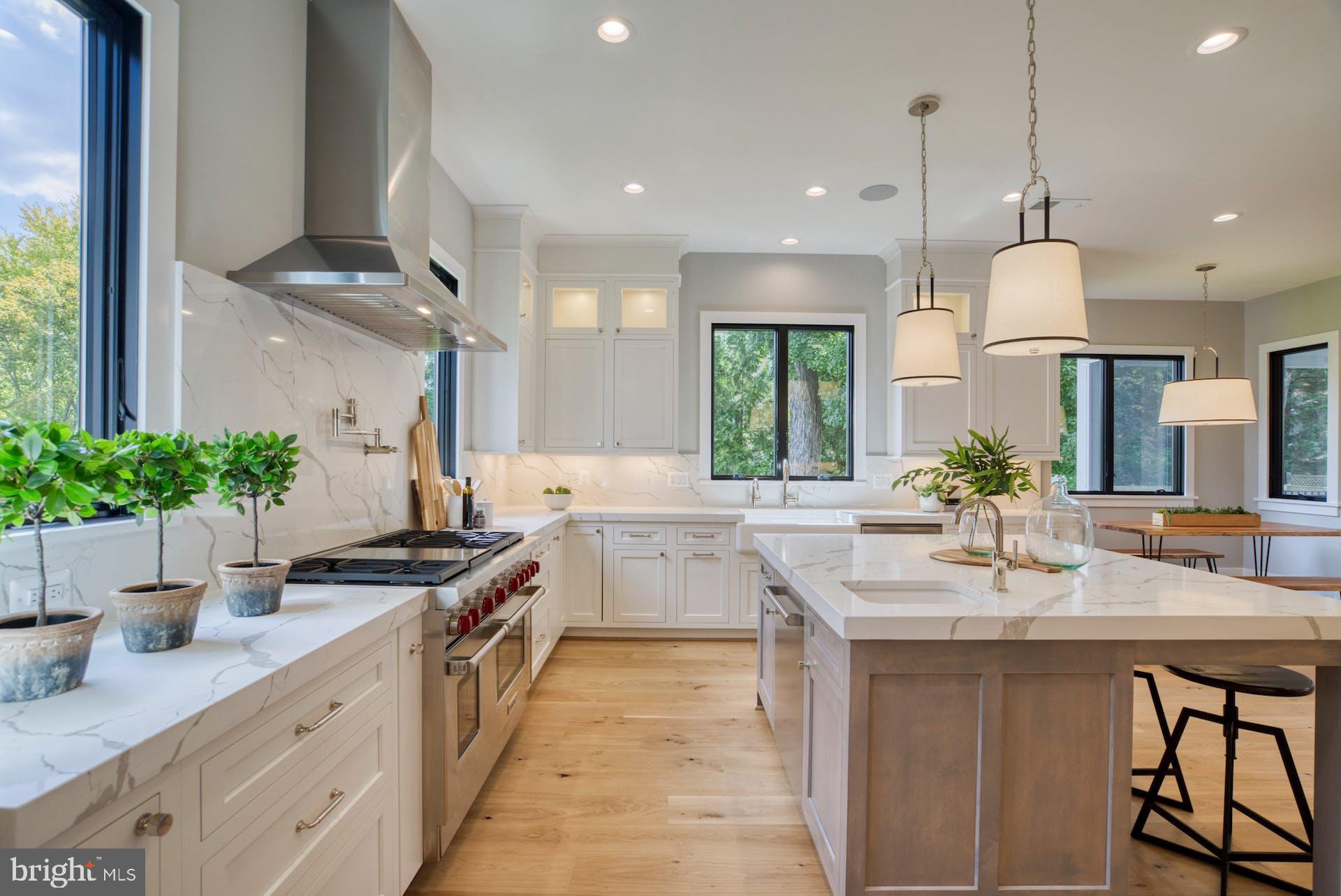 ARLINGTON - Residential