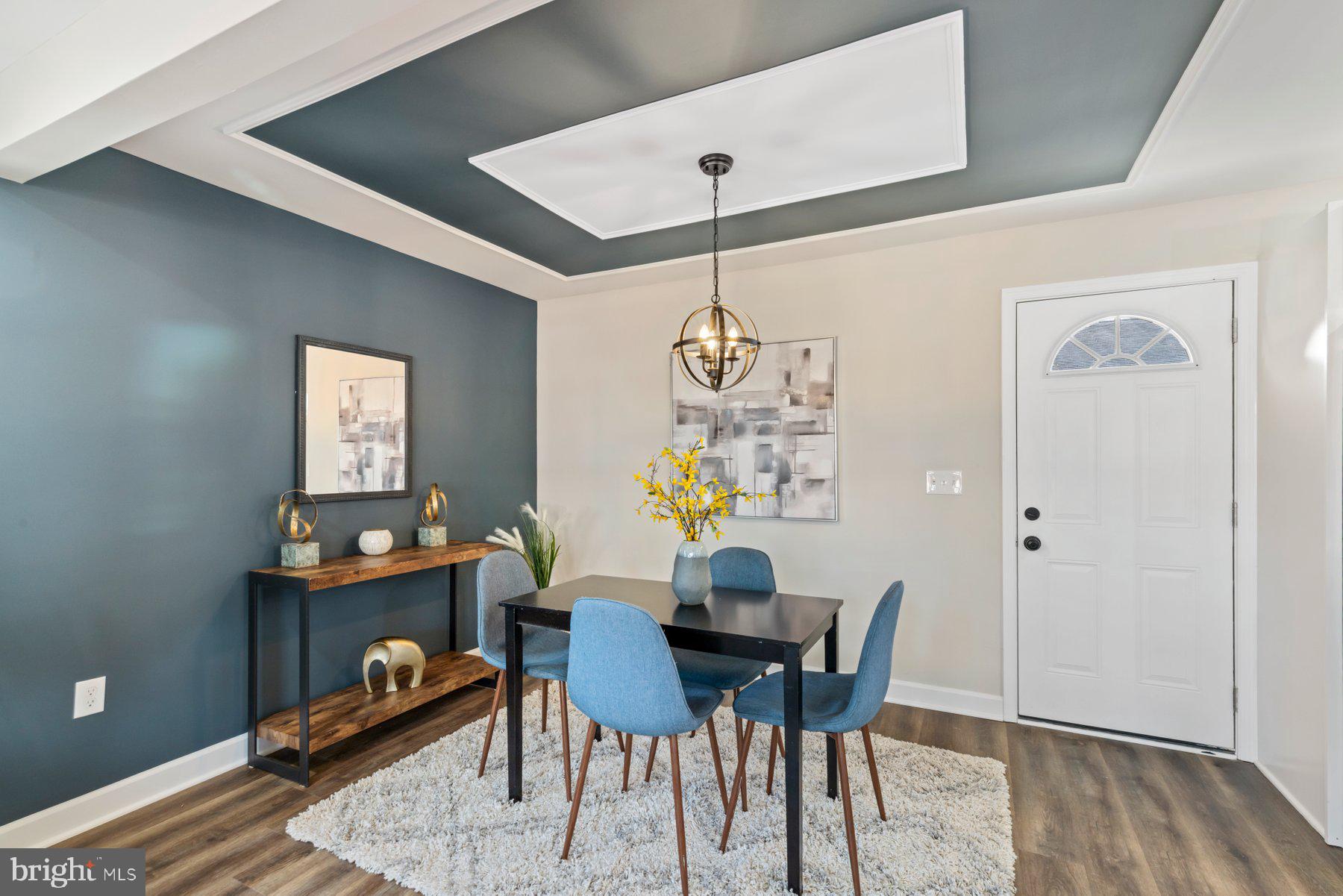 WINDSOR FARMS - Residential