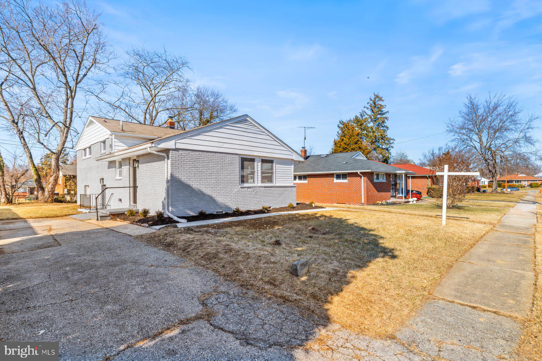 WINDSOR FARMS - Residential