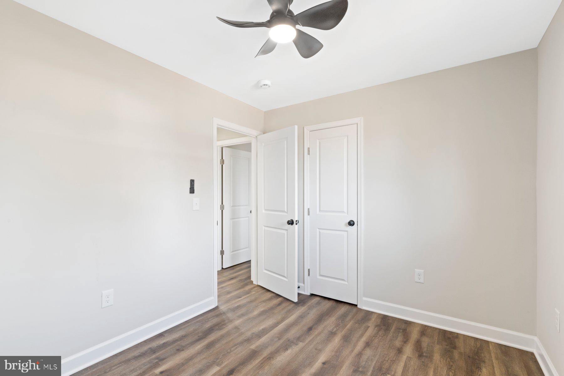 WINDSOR FARMS - Residential