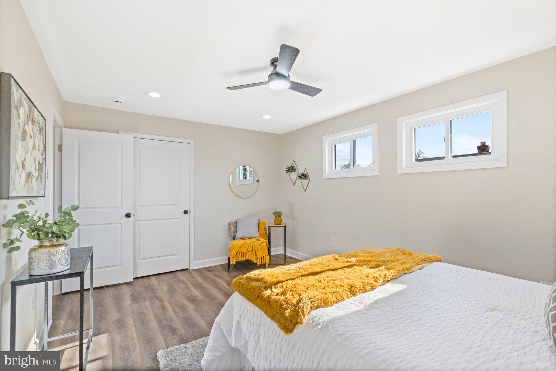 WINDSOR FARMS - Residential