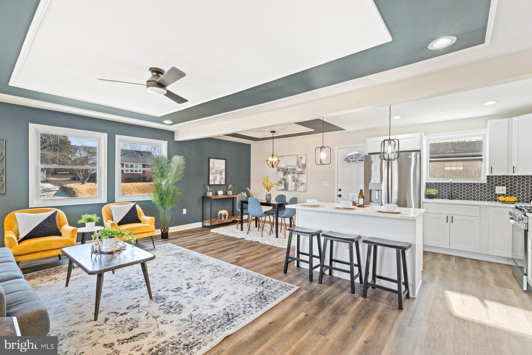 WINDSOR FARMS - Residential