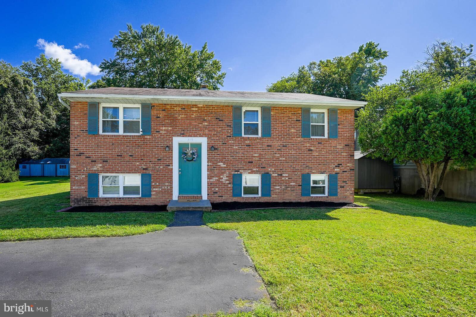 ESSEX - Residential