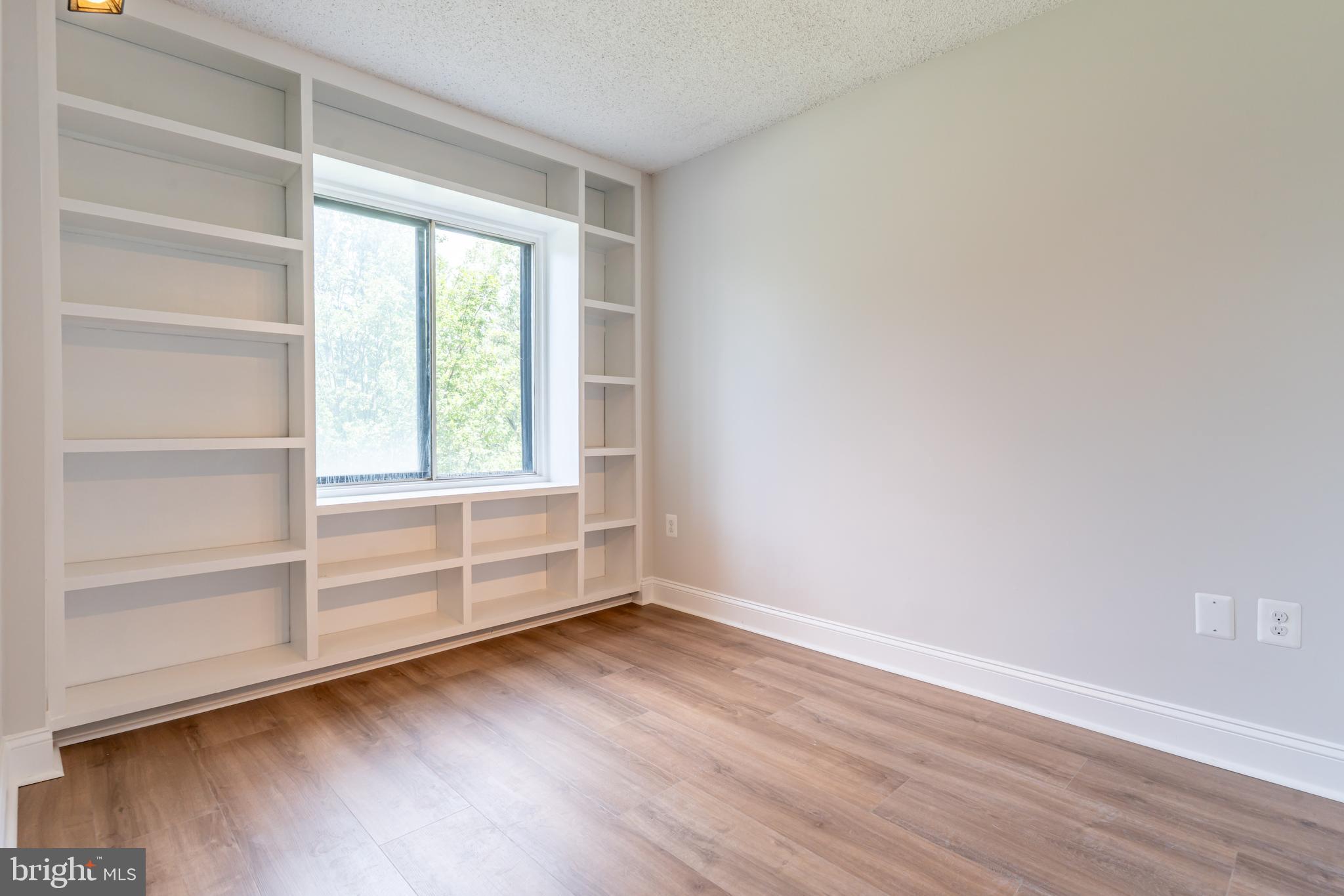 HALLMARK - Residential