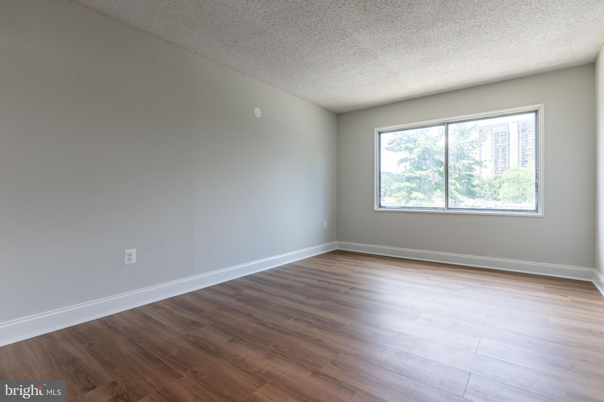 HALLMARK - Residential