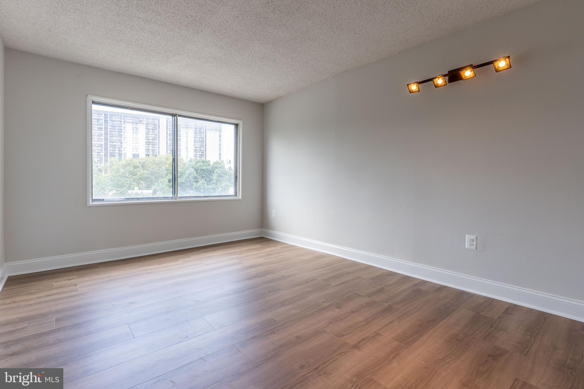 HALLMARK - Residential