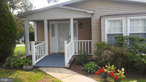 11 OAKPLACE COURT W HARLEYSVILLE PA 19438