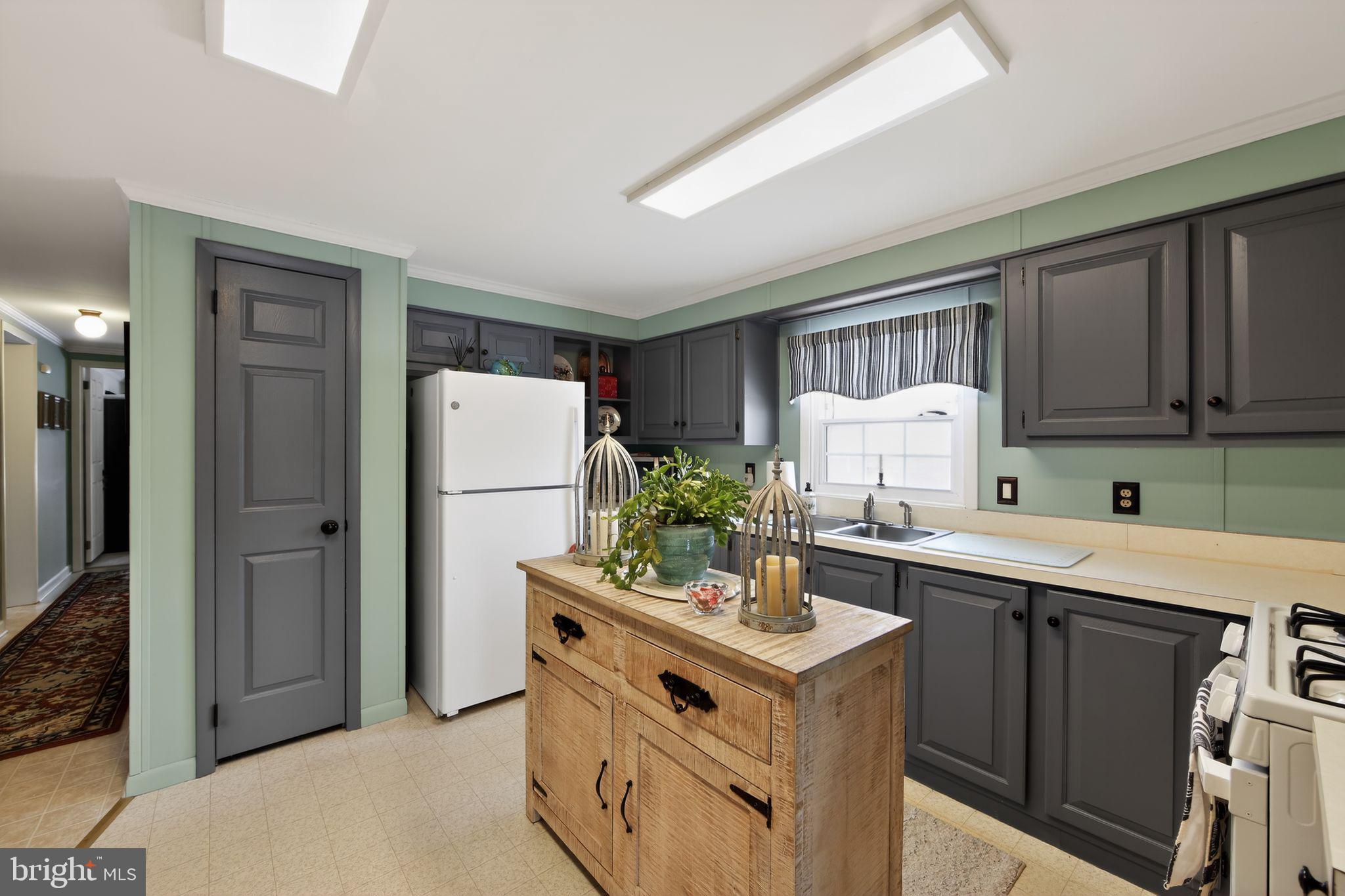 WALNUT MEADOWS - Residential