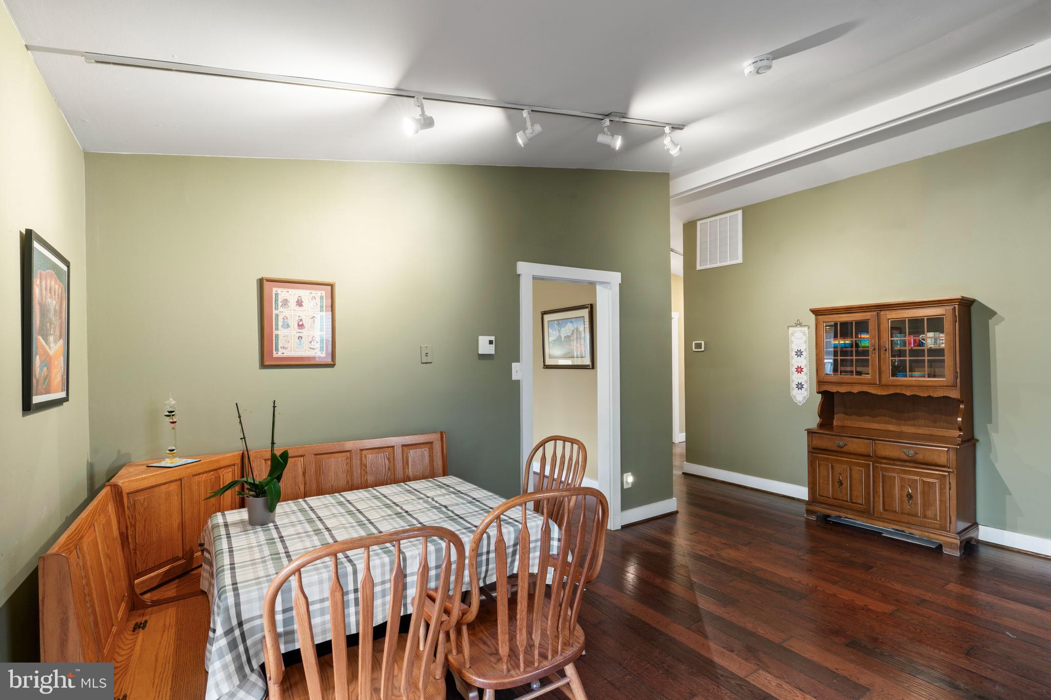 HIDDENBROOK - Residential